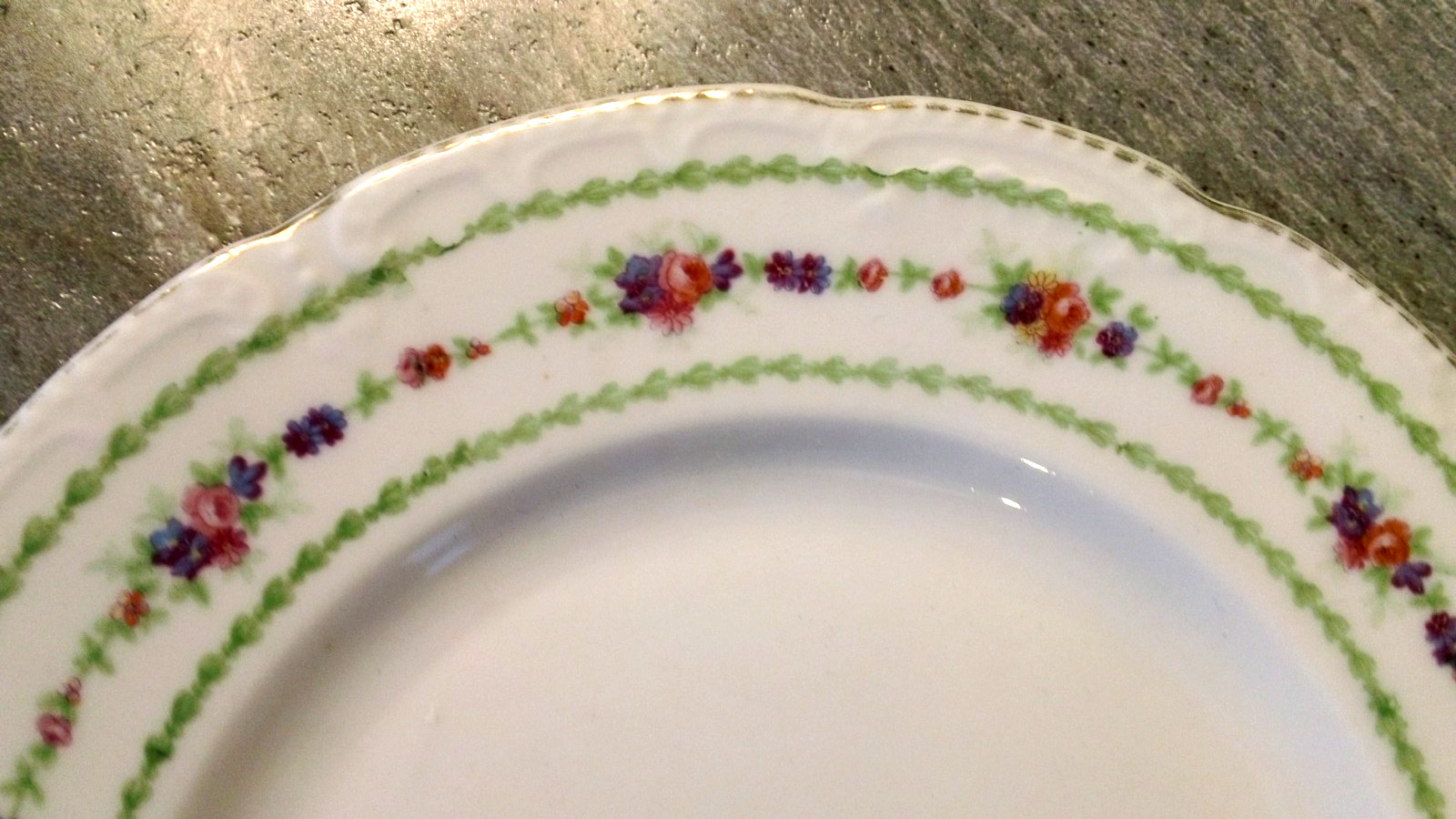 Vintage Set of 3 Bassett Limoges Austria 7.75 in. Dessert Plates Floral Pattern