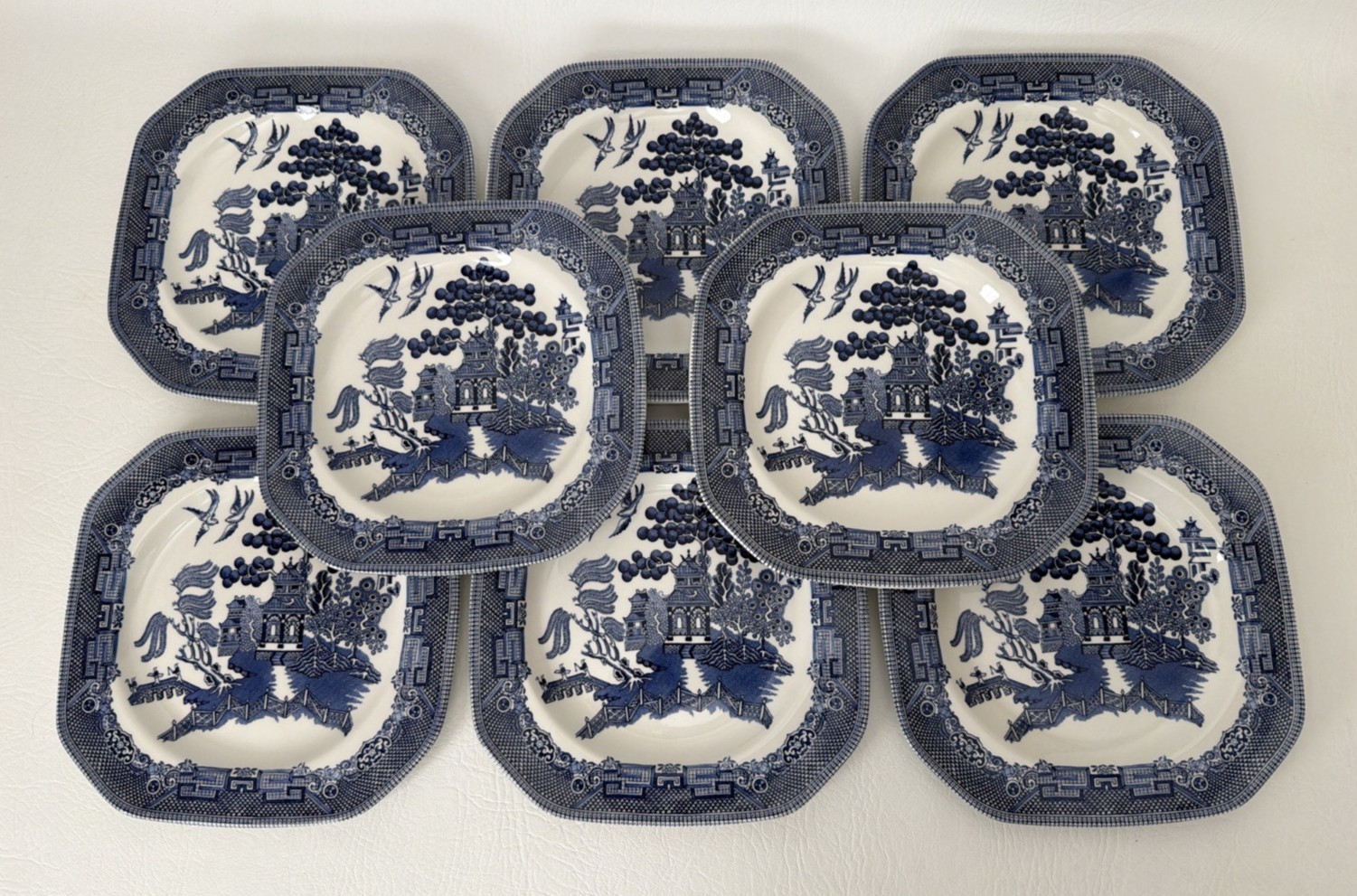 Set of 8 Johnson Bros BLUE WILLOW 7.75″ Square Ceramic Porcelain Plates England
