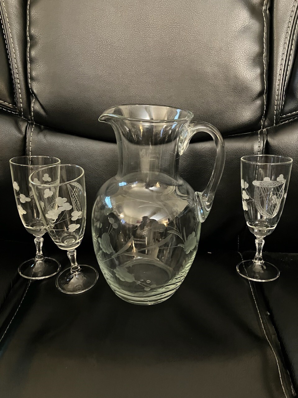 Vintage Crystal Glass Pitcher Etched Flowers 9in Thick Handle With 3 Glasses