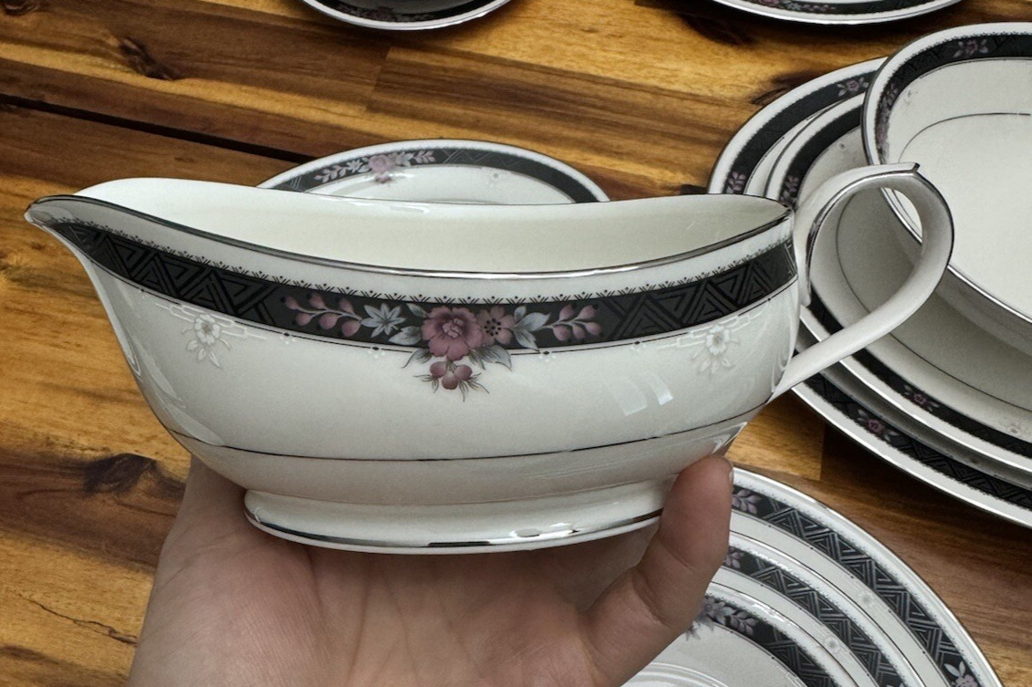 81pc NORITAKE IVORY CHINA ETIENNE 7260, TWELVE 6 PIECE PLACE SETTINGS JAPAN MINT
