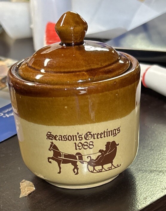 1988 Vtg Mini Christmas Crock Season’s Greetings Stoneware