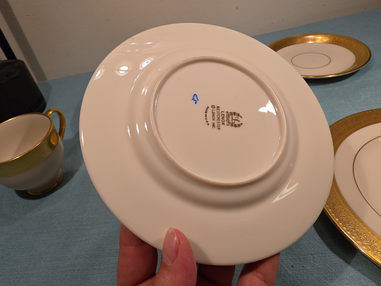 5 Piece Set (1 Place Settings) Lenox Westchester Fine Bone China Ivory Gold Trim