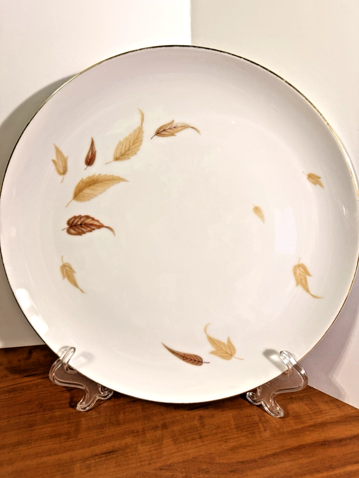 Gold China Falling Leaves Pattern 10 1/4” Dinner Plate