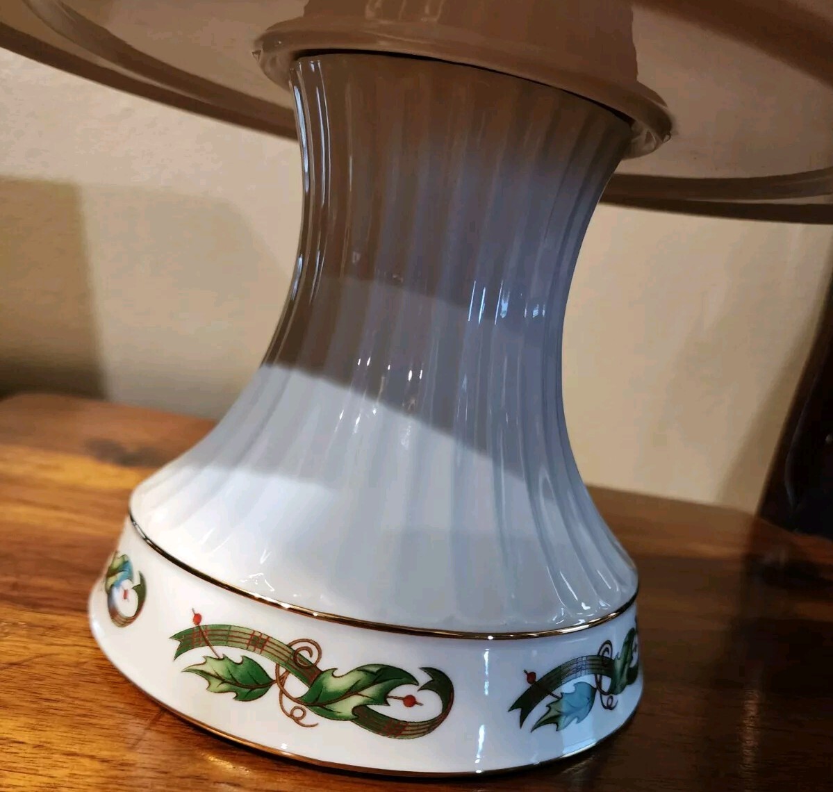 Cake Pie Stand & Server Holly Holiday Home for the Holidays Plaid Ribbon 11″ Rnd