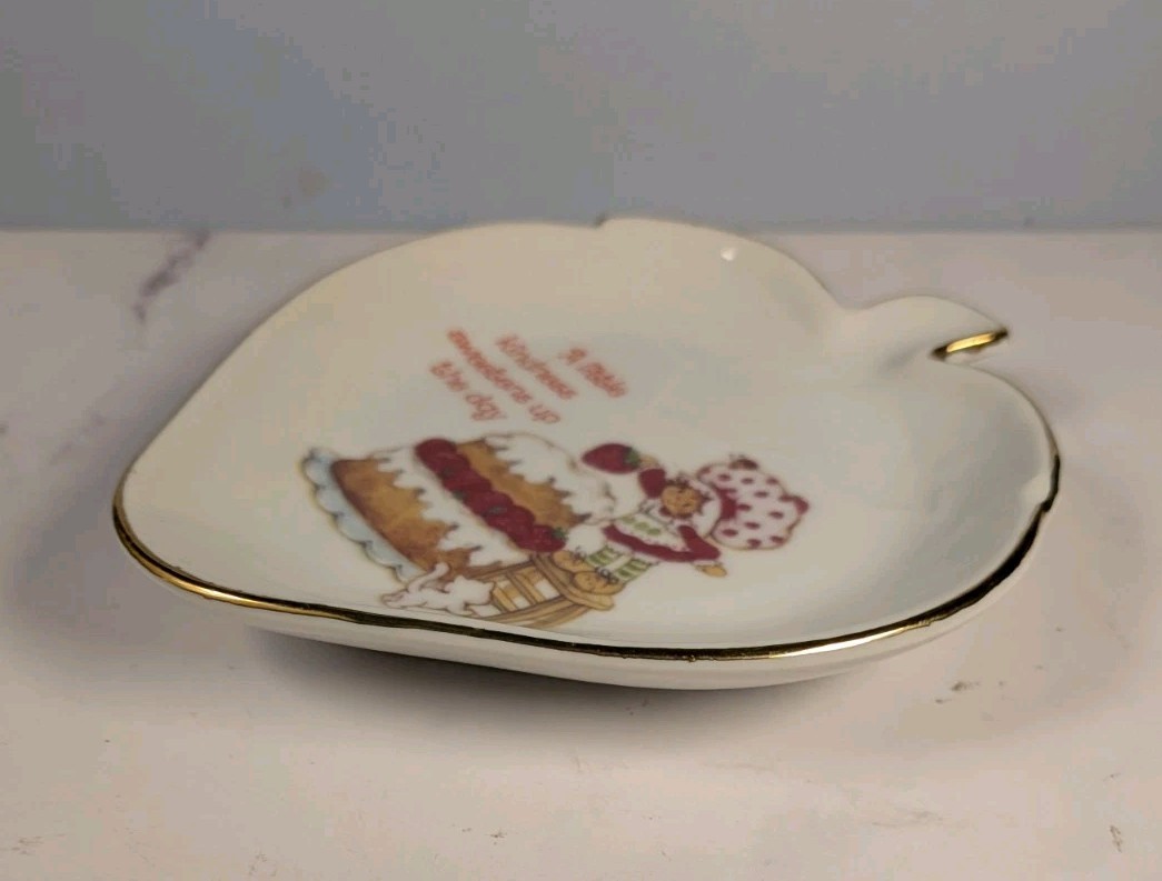 Strawberry Shortcake 1980 Porcelain Trinket Dish Berry Shaped Designer Collectio