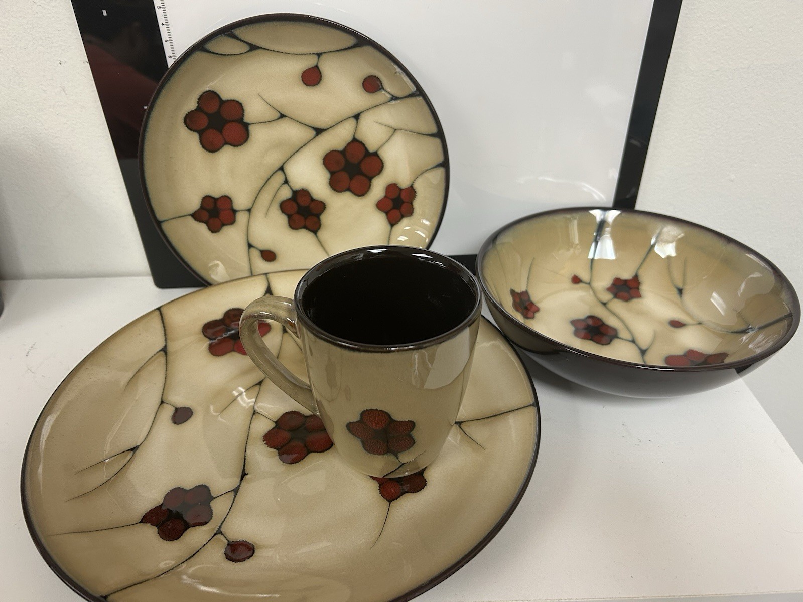 Pfaltzgraff Aster Complete 4 Piece Place Setting. 2 Plates, Bowl, Cup. Floral