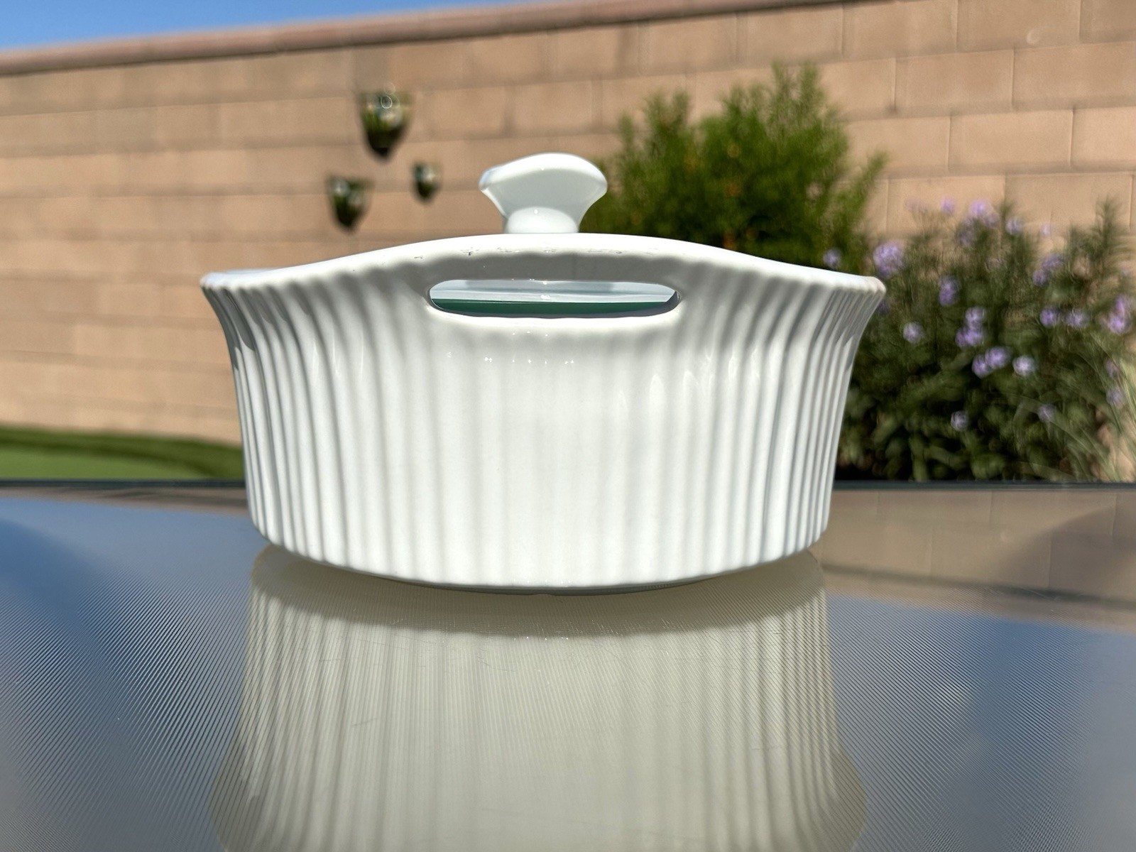 VTG Corning Ware French White 2.5 Qt/2.3 L Casserole Dish Handles With Lid