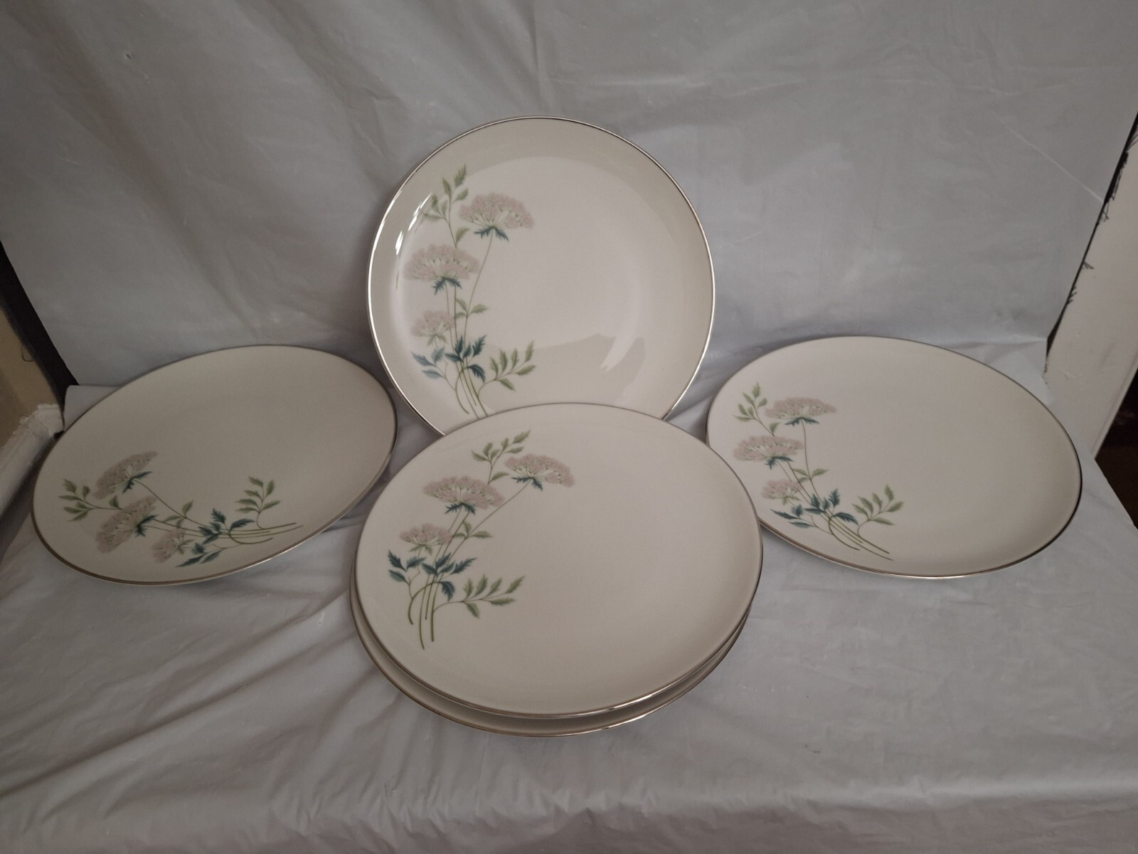 Vogue Platinum Band Fine China “Catalina” 15 Piece Lot Plates,Cups & Saucers