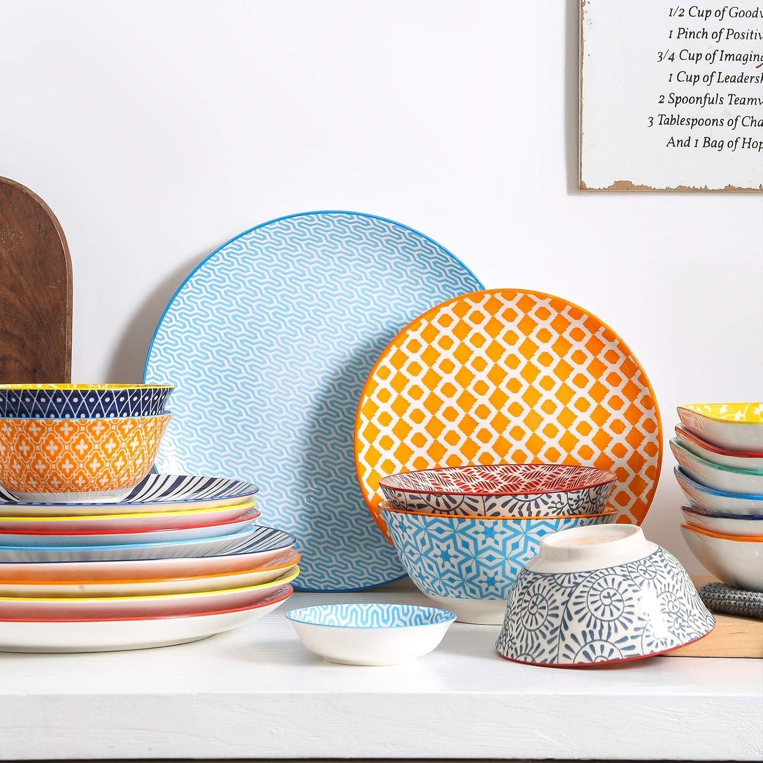 Unique Floral Design: 8-Inch Lead-Free Porcelain Plates, Set of 6 Vibrant Colors