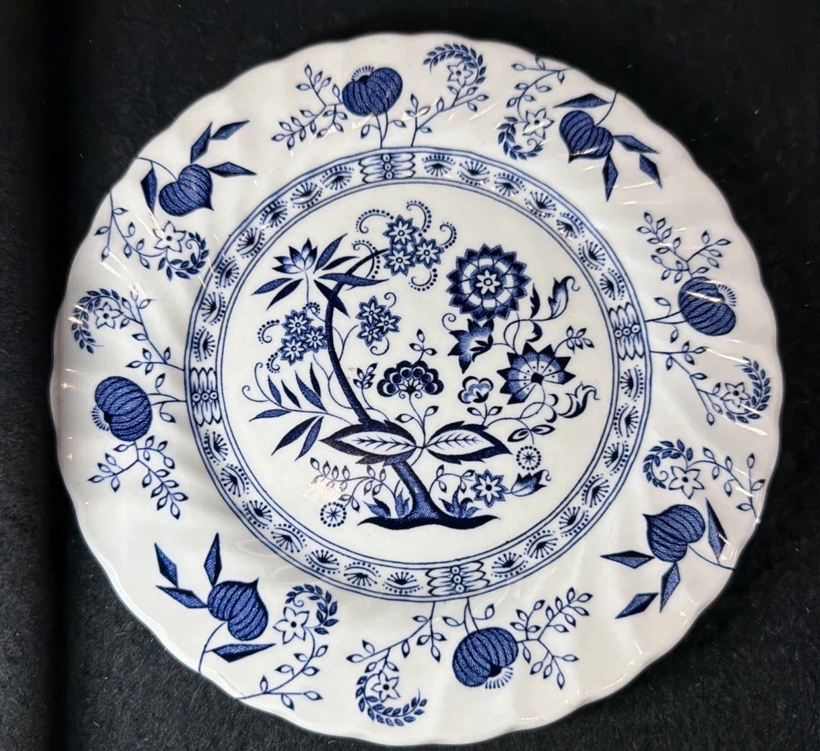 “Blue Nordic”Hand Engraved Johnson Bros. Ironstone England Plate 6.25 In EUC VTG
