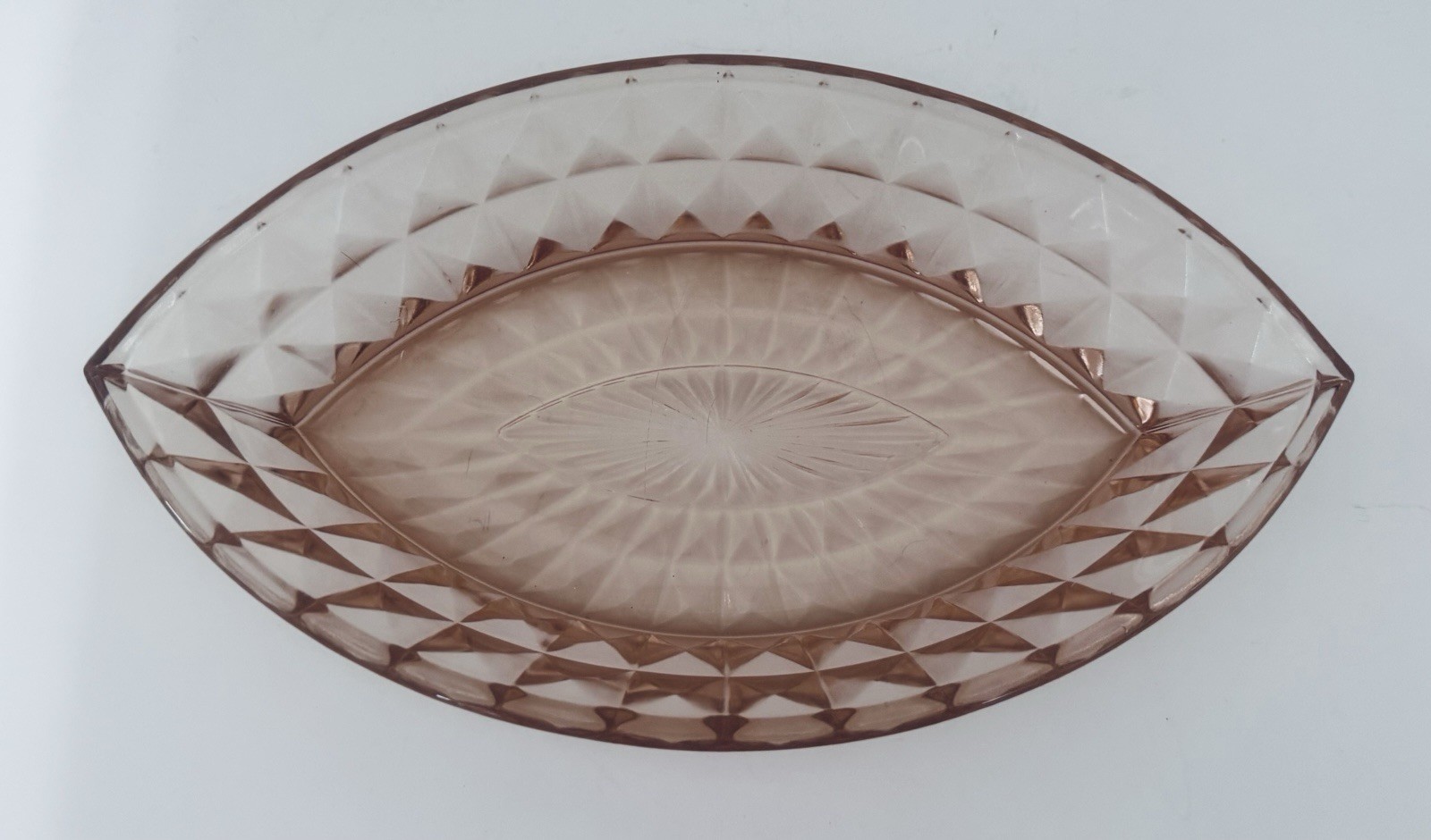Jeannette Glass Windsor Pink Depression Large Oblong Boat Shaped Bowl 11 3/4″