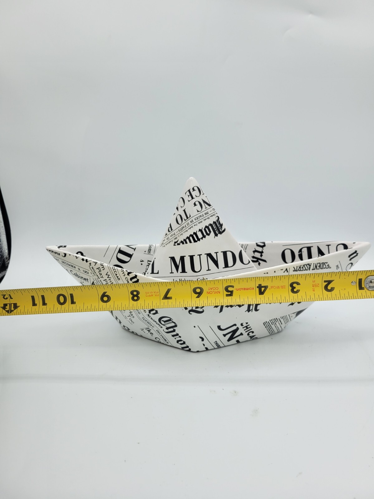 Firenze Il Cardo D’oro Italy Pottery New York Times Newspaper Paper Boat Bowl
