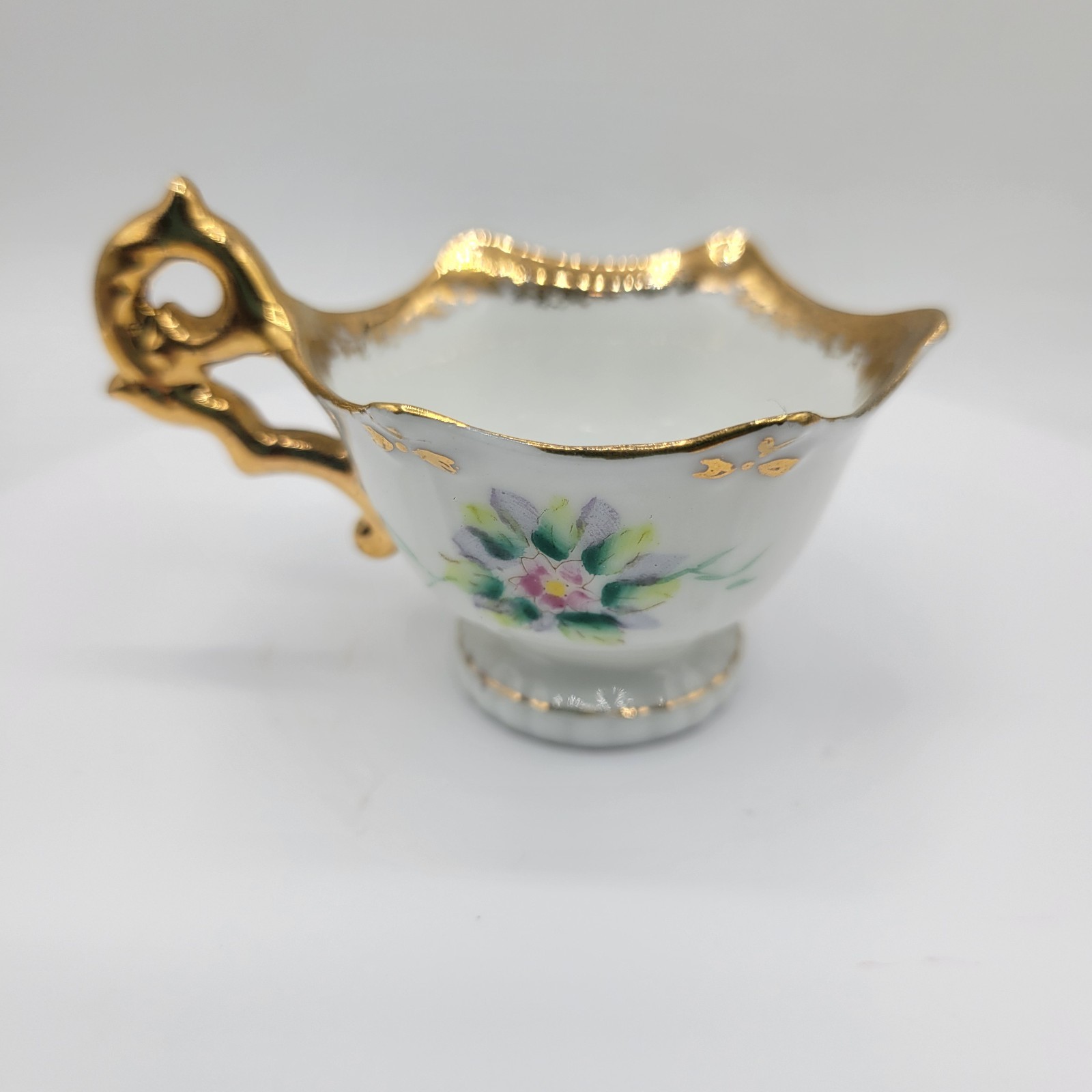 Vintage Made in Occupied Japan Porcelain Tea Cup & Saucer Flowers & 24KGold Trim