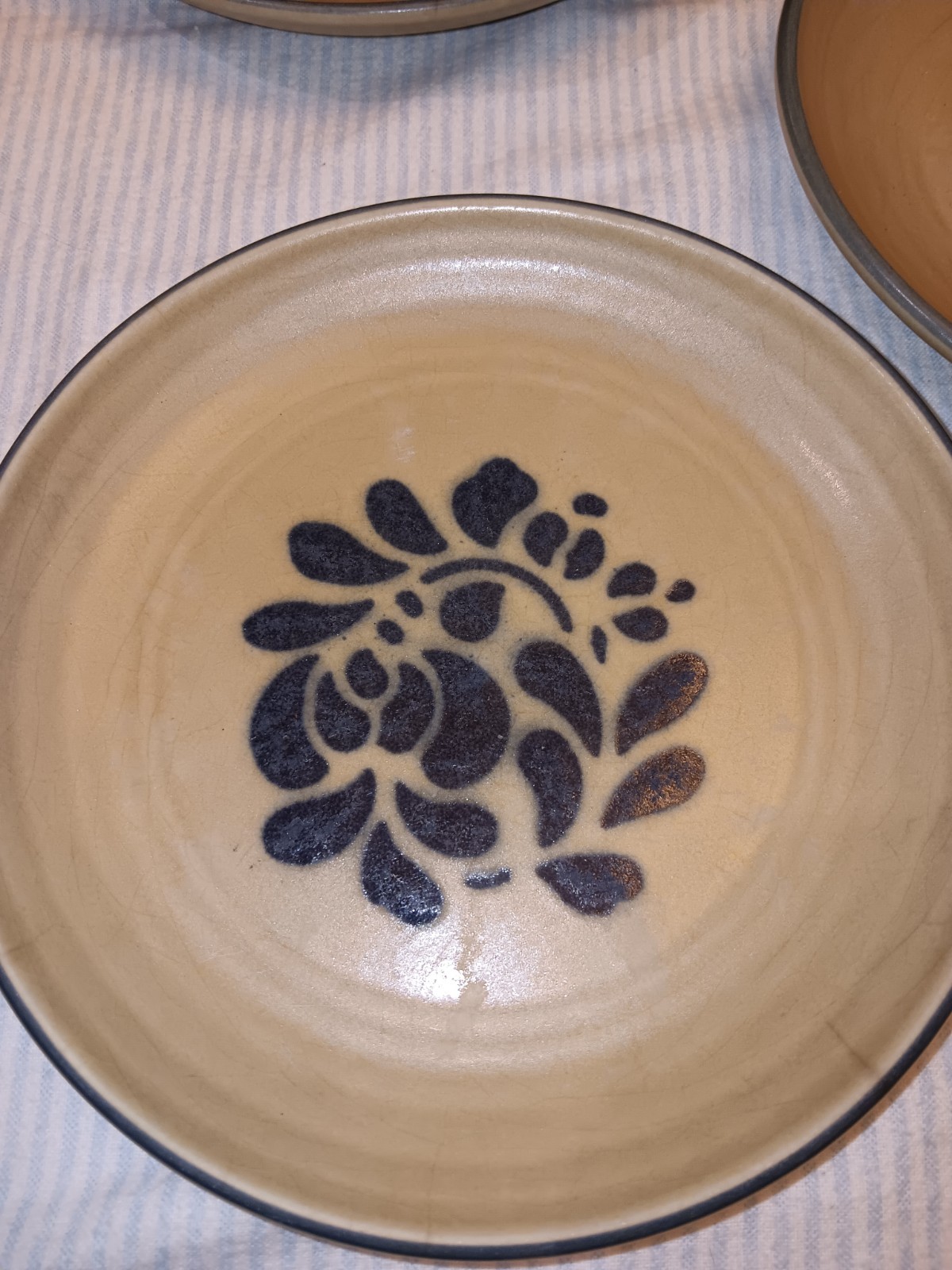 Set of 5 Vintage PFALTZGRAFF Folk Art Stoneware Tan Blue 7” Dessert Bread Plates