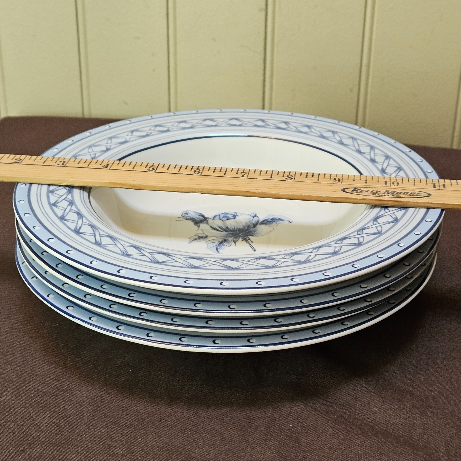 4 PTS International Interiors COTTAGE ROSE 9” Rimmed Soup Salad Pasta Bowls