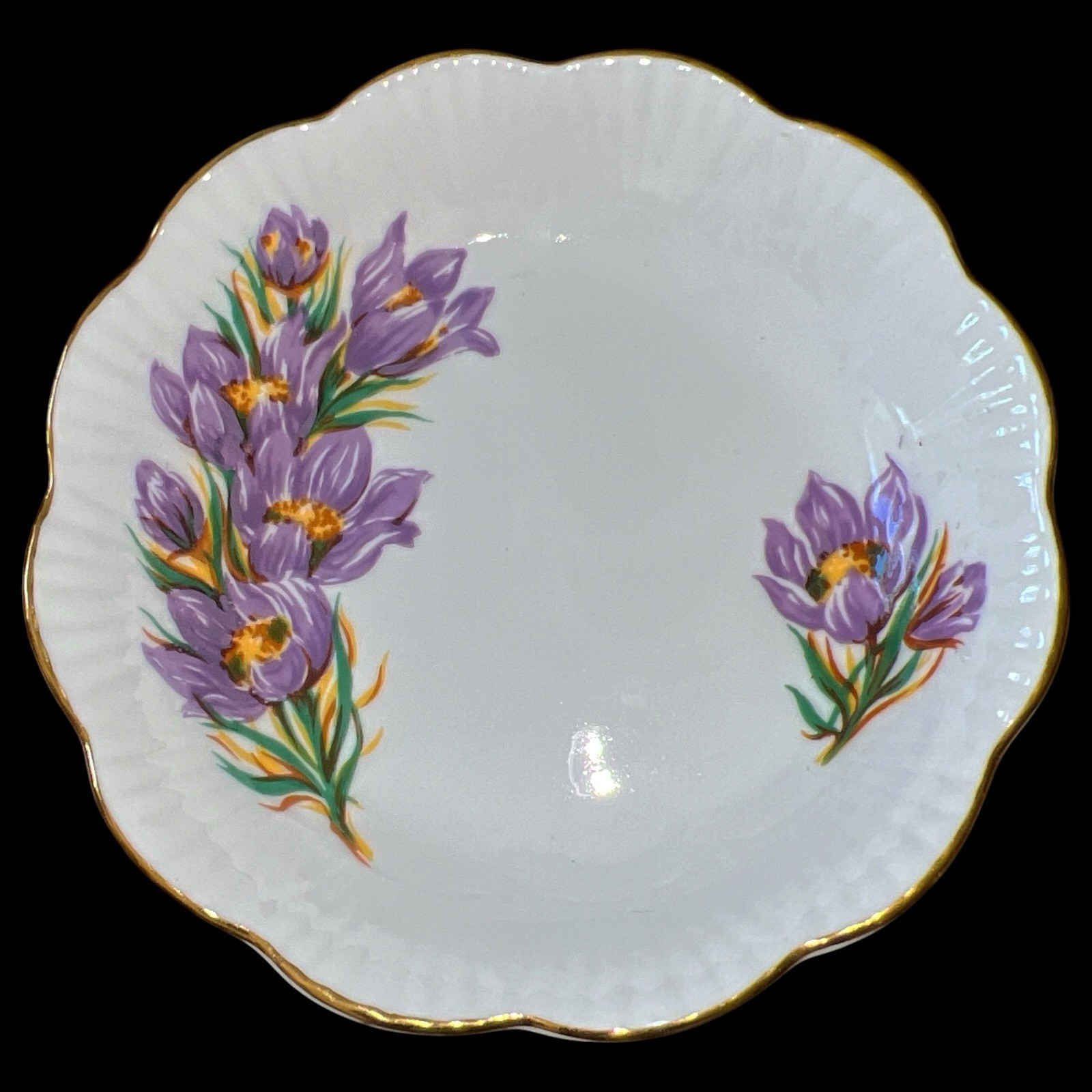 Royal Windsor Prairie Crocus Dessert Bowl (Floral Emblem Of Manitoba Canada)