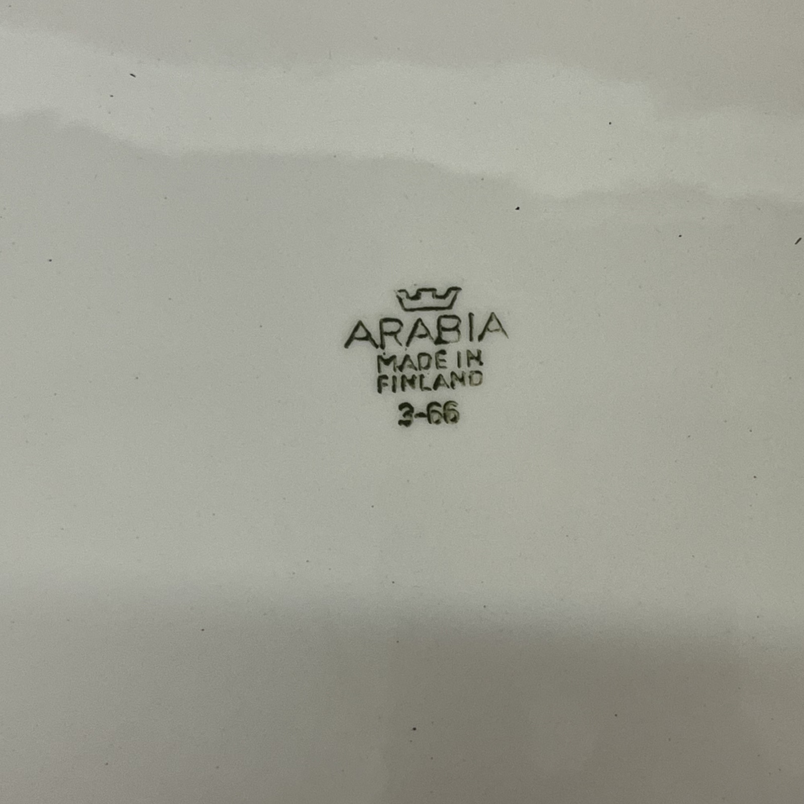 Arabia Pomona “Plum (Luumu)” Platter – 12.5” Vintage Finnish Design