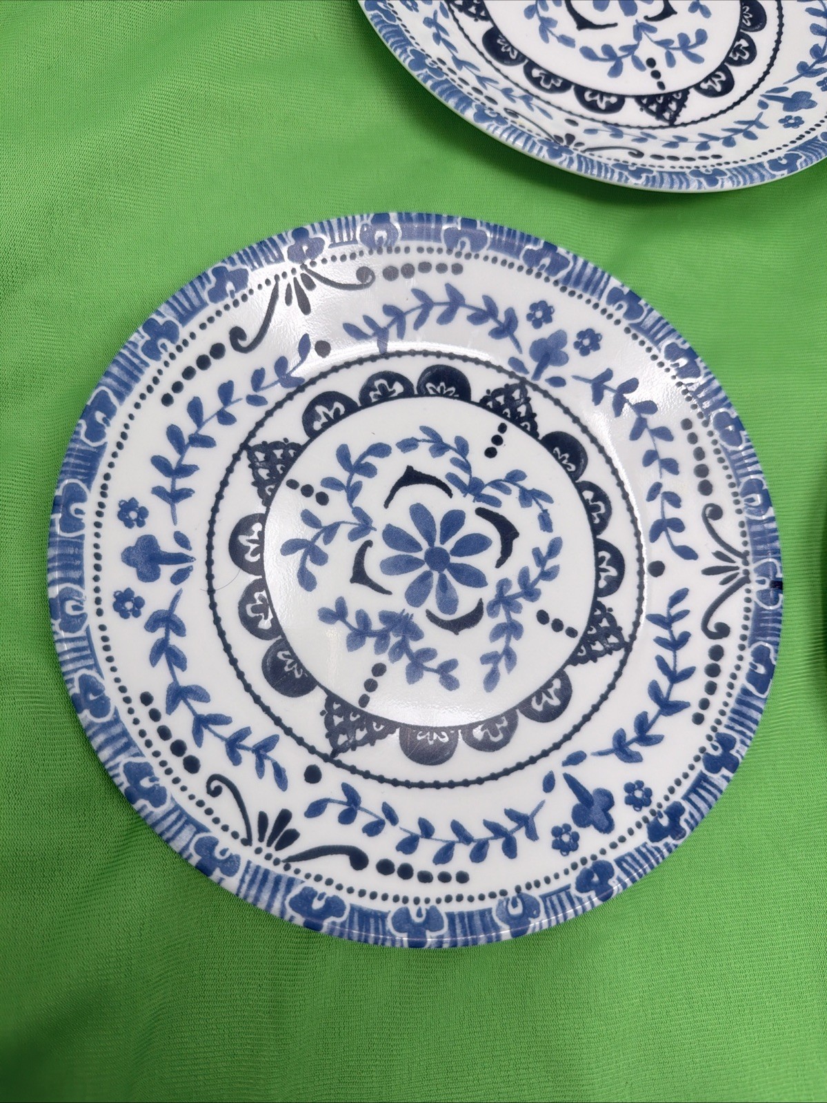 Set Of 6 Corelle Vitrelle Portofino Salad/Dessert Plates Blue Floral 6.75″
