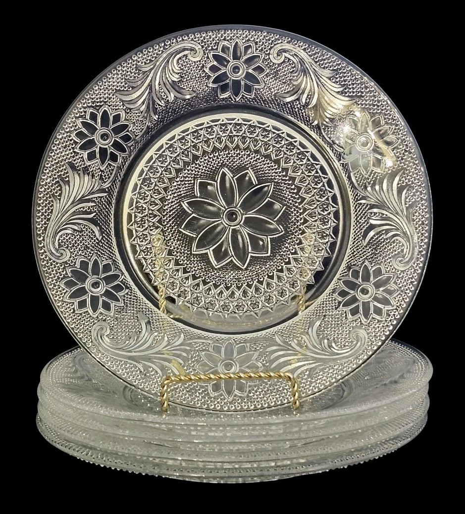 Vintage Indiana Tiara Sandwich Glass Sandwich Plates 8.25″ Wide – Set Of 5 EC
