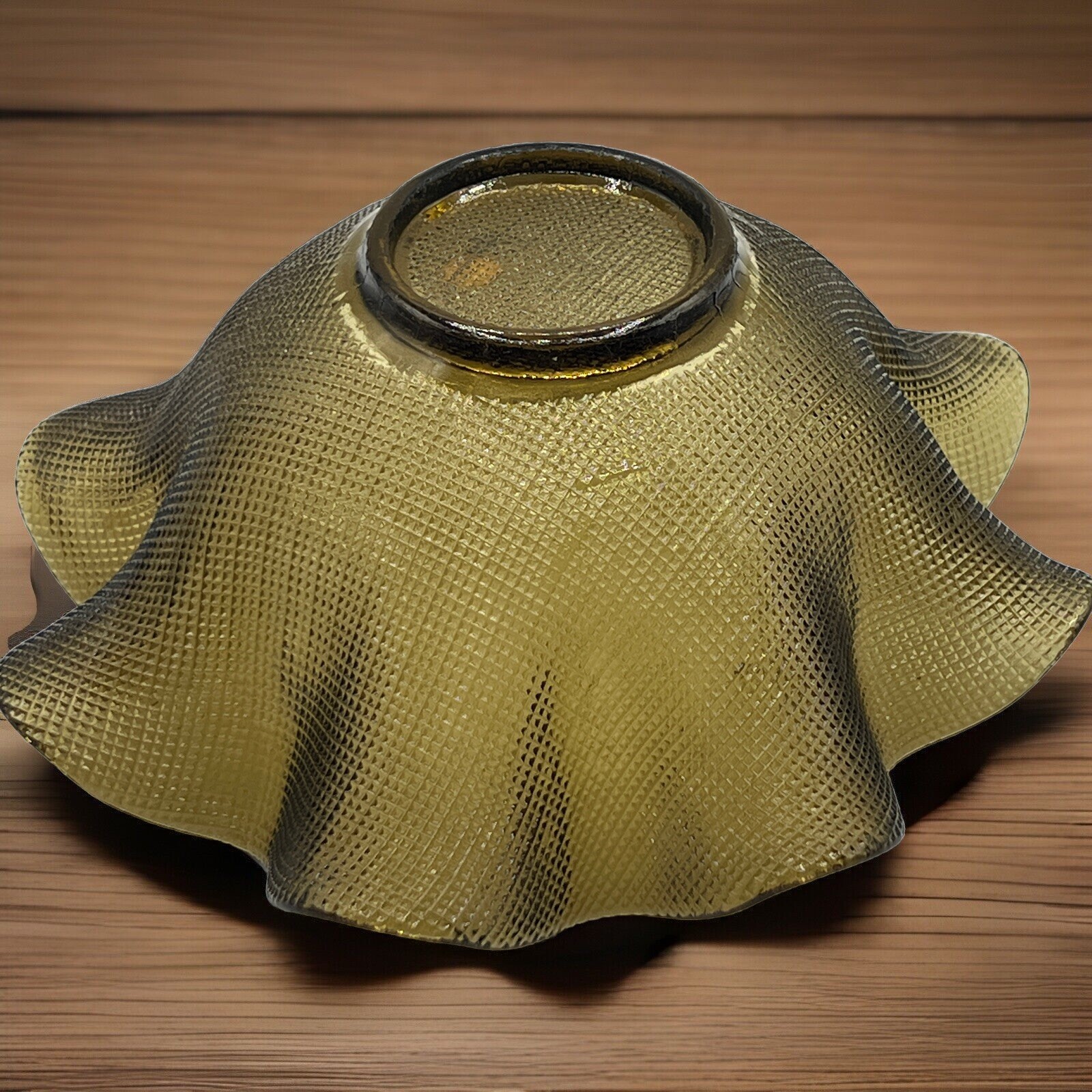 Vintage Bronze (varies) Made In Italy Waffle Crimped Ruffle Glass Bowl 9”