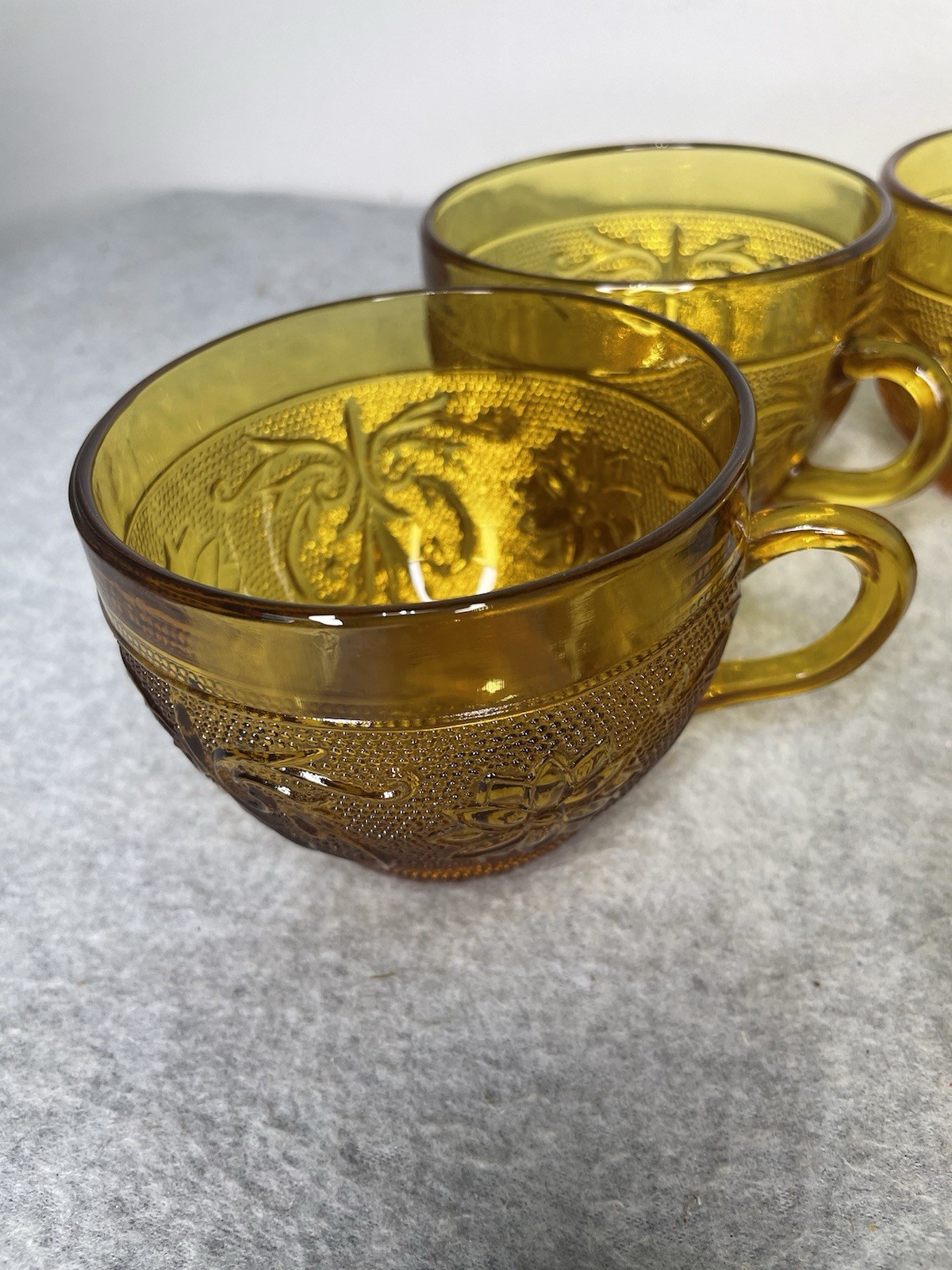 Tiara Chantilly Daisy Sandwich Amber Indiana Glass Coffee Tea Cup set of 6