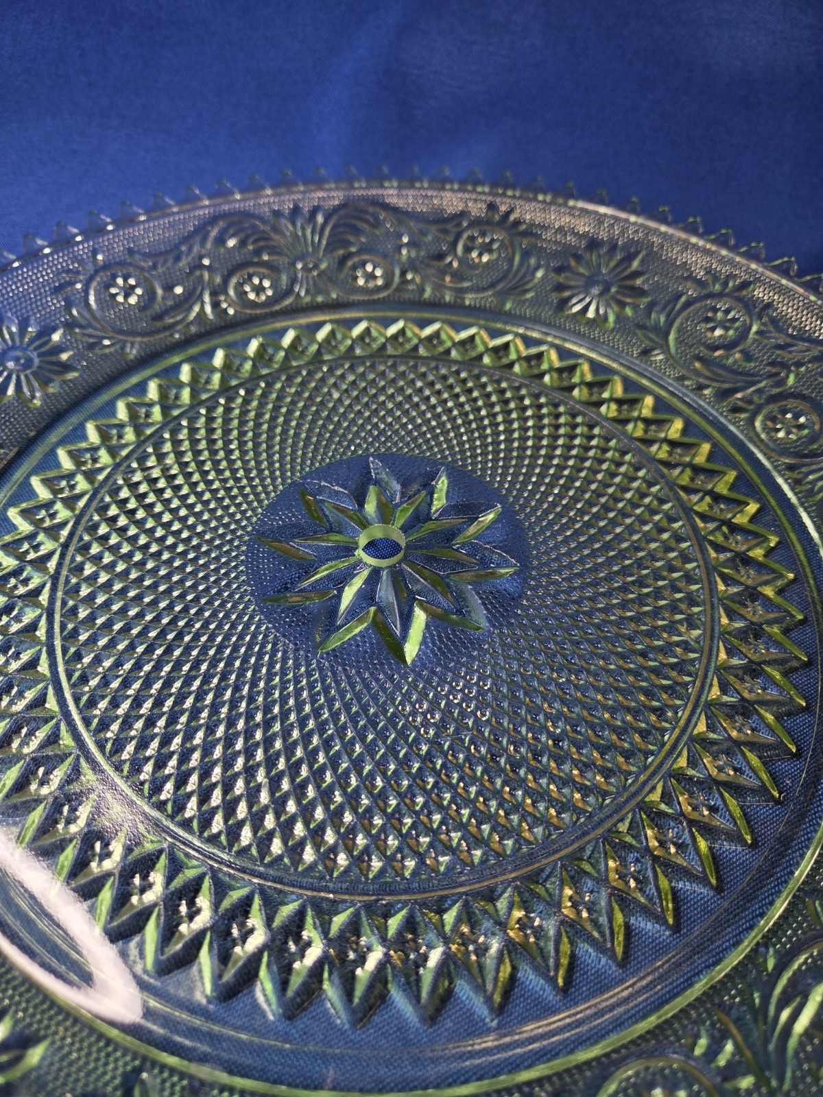 Vintage Indiana Glass Chantilly Tiara Green Saw Tooth Torte Plate Platter 12″