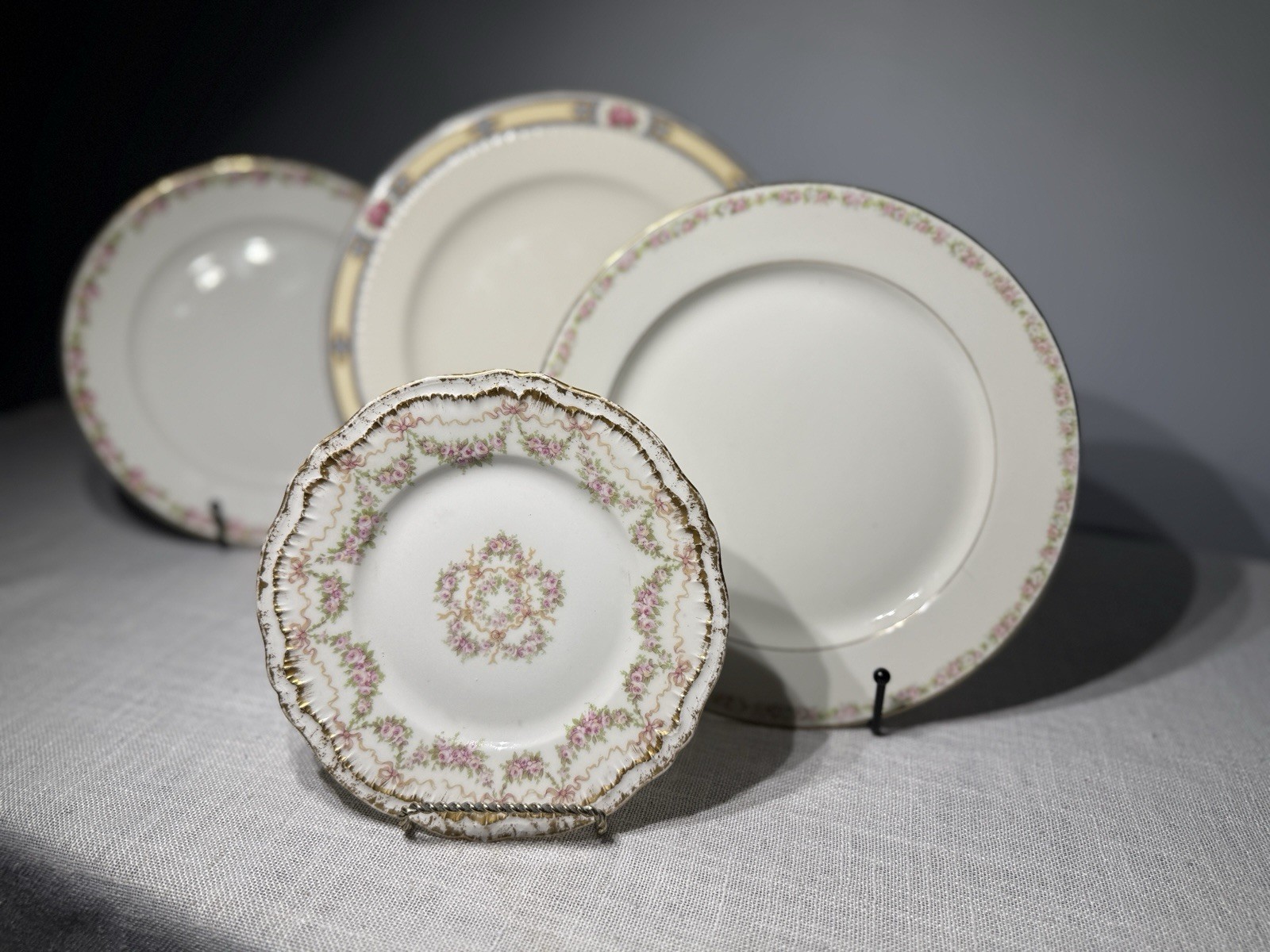Vintage Floral Decor Display Plates Set Wedgwood Redon Haviland Pink Roses 4 Pcs