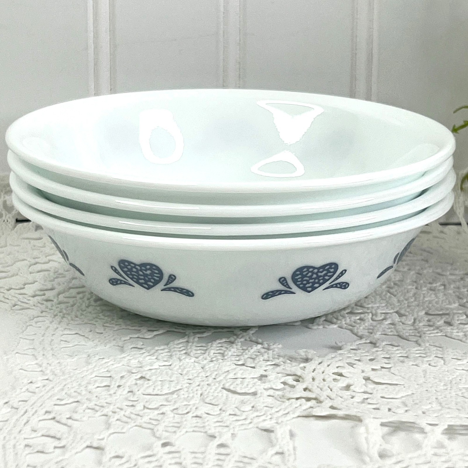 Corelle By Corning Set of 4 Berry Fruit Dessert Sauce Bowls Blue Hearts