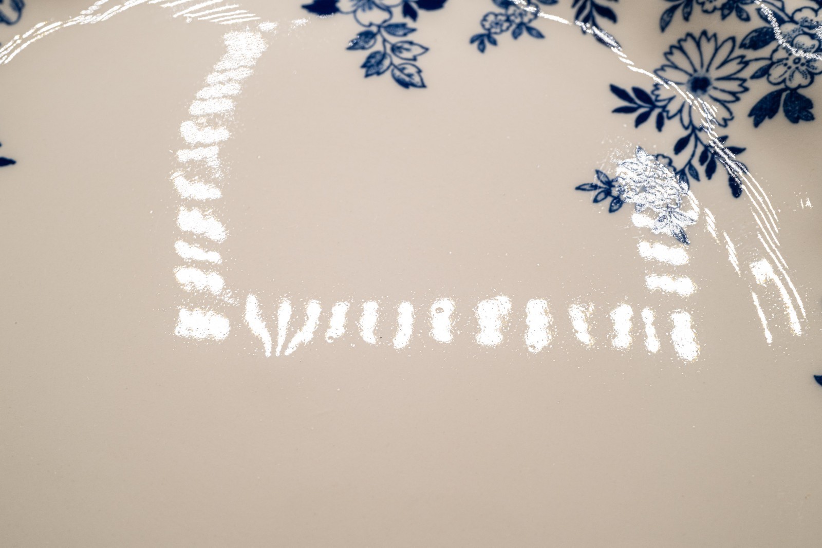 Johnson Brothers Devon Cottage Dinner Plates 10 1/4″ Set of 6 – FREE USA SHIP