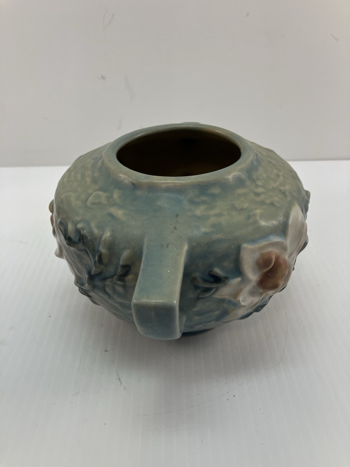 Vintage ROSEVILLE MAGNOLIA BLUE #446-4 ART POTTERY DOUBLE HANDLE BOWL 1943