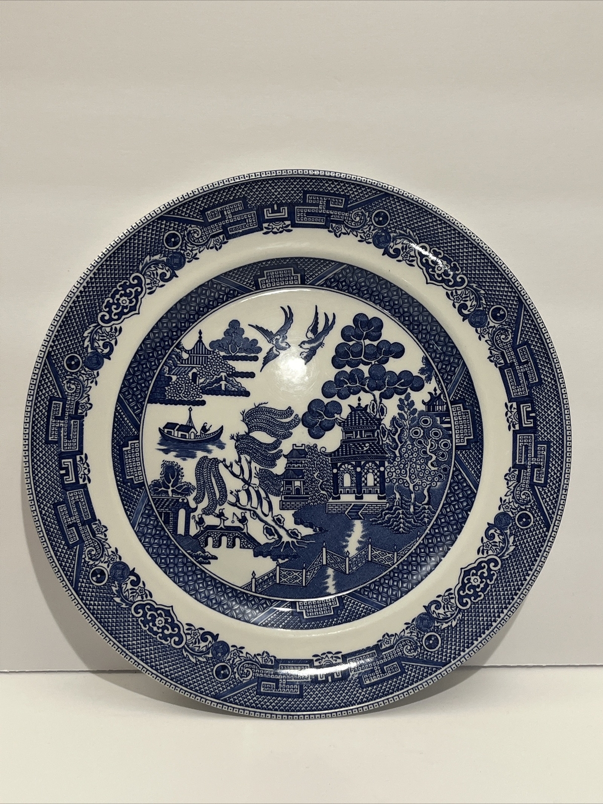 Vintage Johnson Bros England Blue Willow Dinner Plate 10 1/4 Inches Stoneware