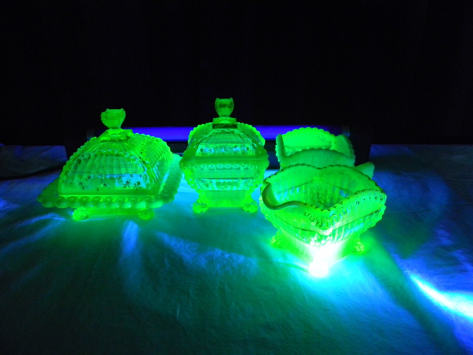 ~URANIUM GLASS NORTHWOOD CANARY VASELINE OPALESCENT ALASKA COMPLETE TABLE SET~