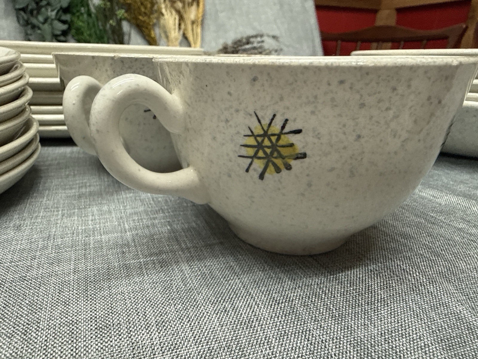 28-Piece Vintage Badonviller France Hand Painted Atomic Starburst Dinnerware Set