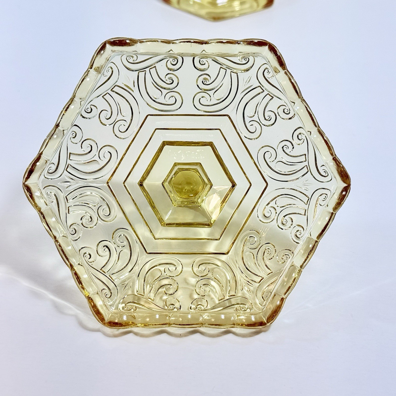 VTG Imperial Glass Atterbury Scroll Pedestal Compote Candy Dish Lid Hexagon EUC!