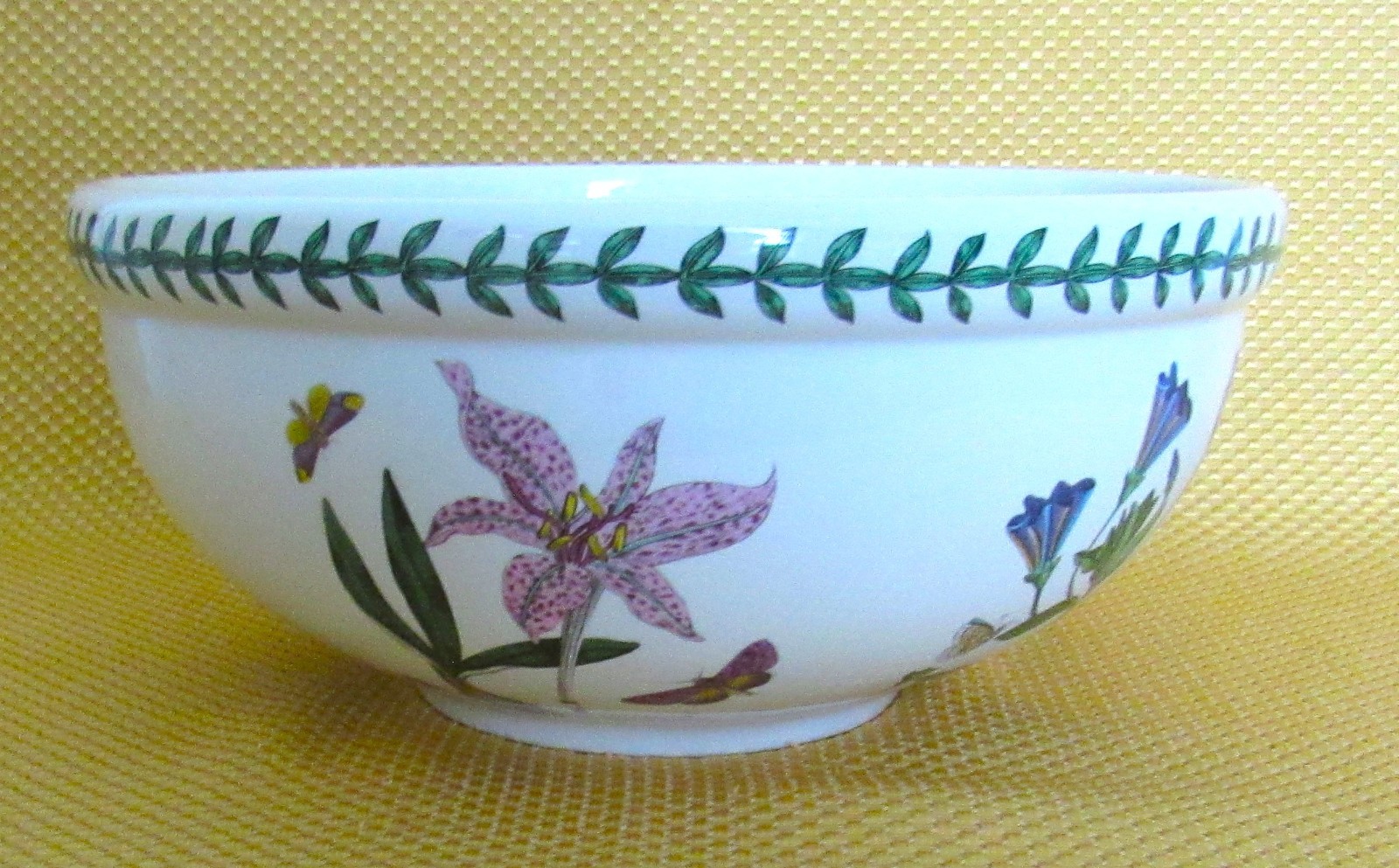 PORTMEIRION BOTANIC GARDEN LARGE SALAD SERVING BOWL 11″ BUTTERFLIES & BEES