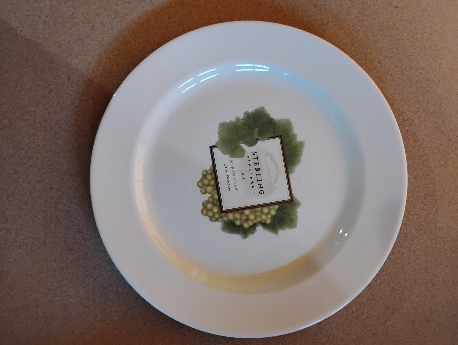 NEW WITH TAG Wedgwood Grand Gourmet 10″ Sterling Vineyard Accent Plate