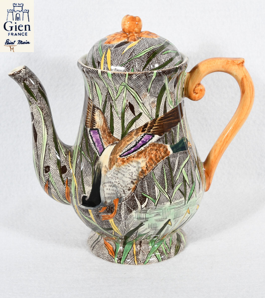 Gien Rambouillet French Coffee Pot 5 1/2 Cups 9″ Tall