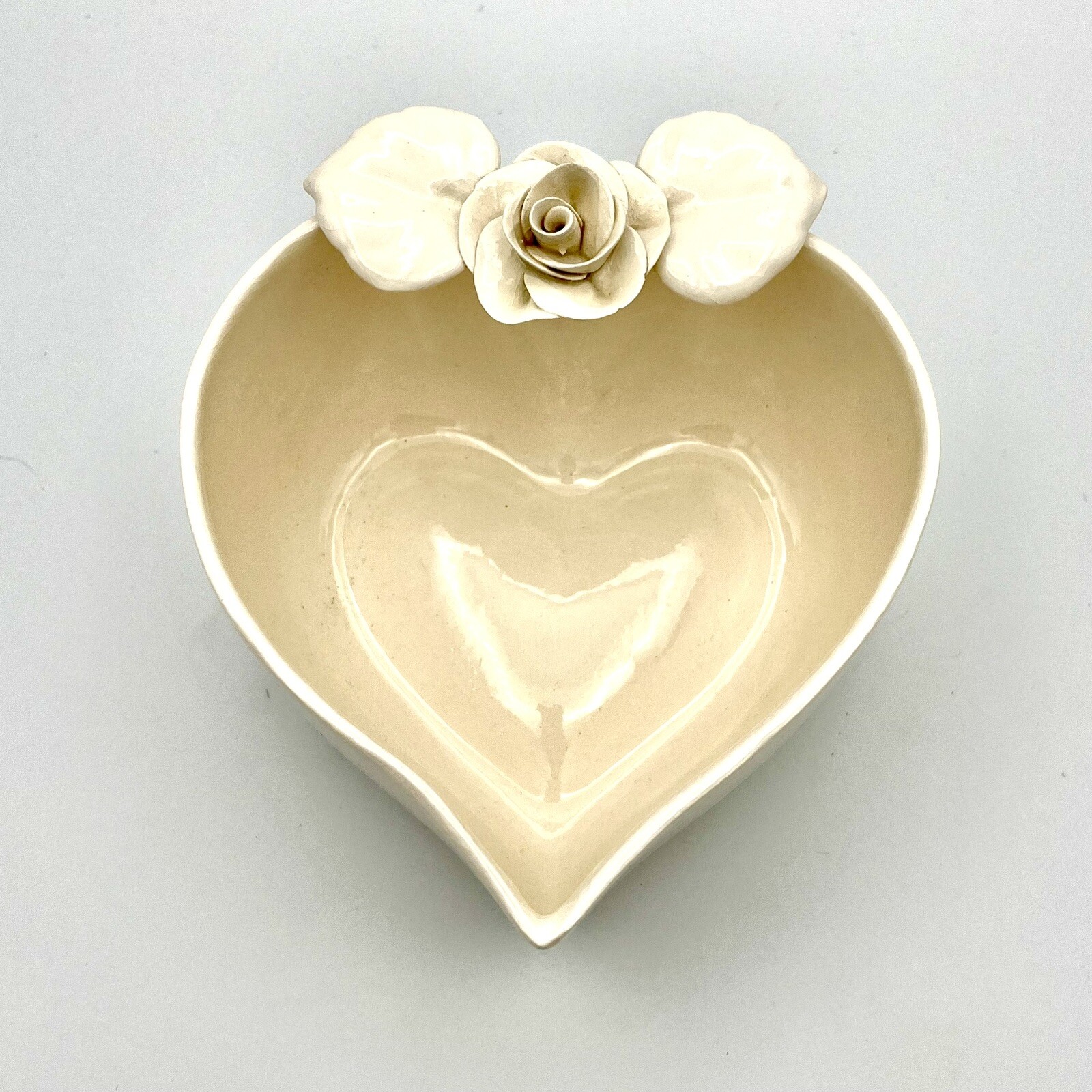 Vntg Paper Windows Rose Heart Bowl Candy/Trinket Dish Signed Ivory Ceramic 6.25”