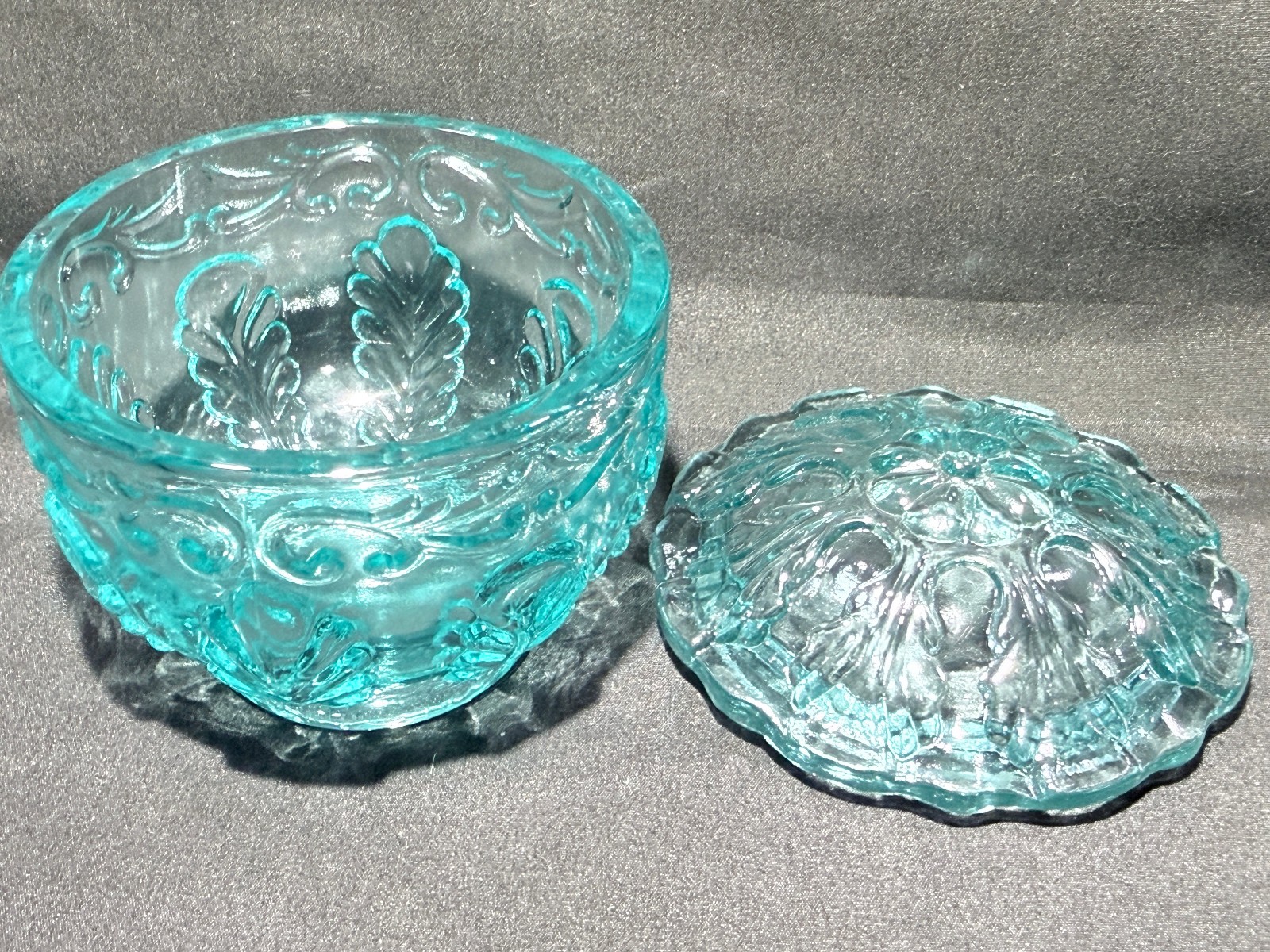 Teal Green Vaseline Uranium glass covered candy dish coffee sugar jar powder box
