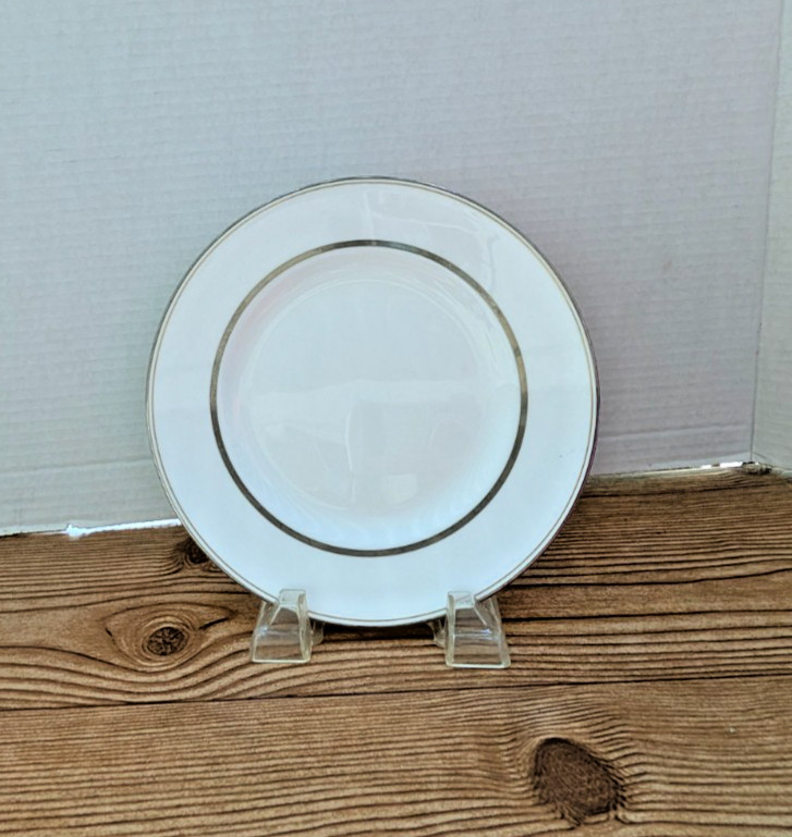 Vera Wang Fidelity Wedgwood Salad Lunch Plate Bone China Platinum Trim Vintage