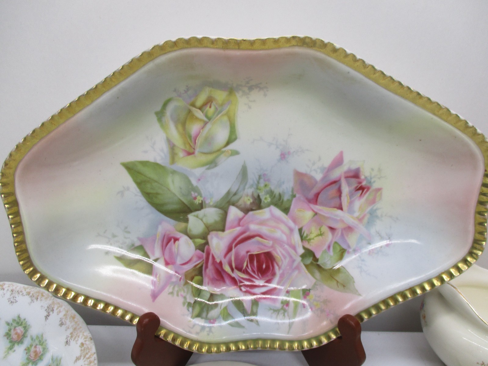 Vtg Mismatched China (4)BREAD/DESSERT Plates (4)SAUCERS-(2) VEG BOWLS-GRAVY BOAT