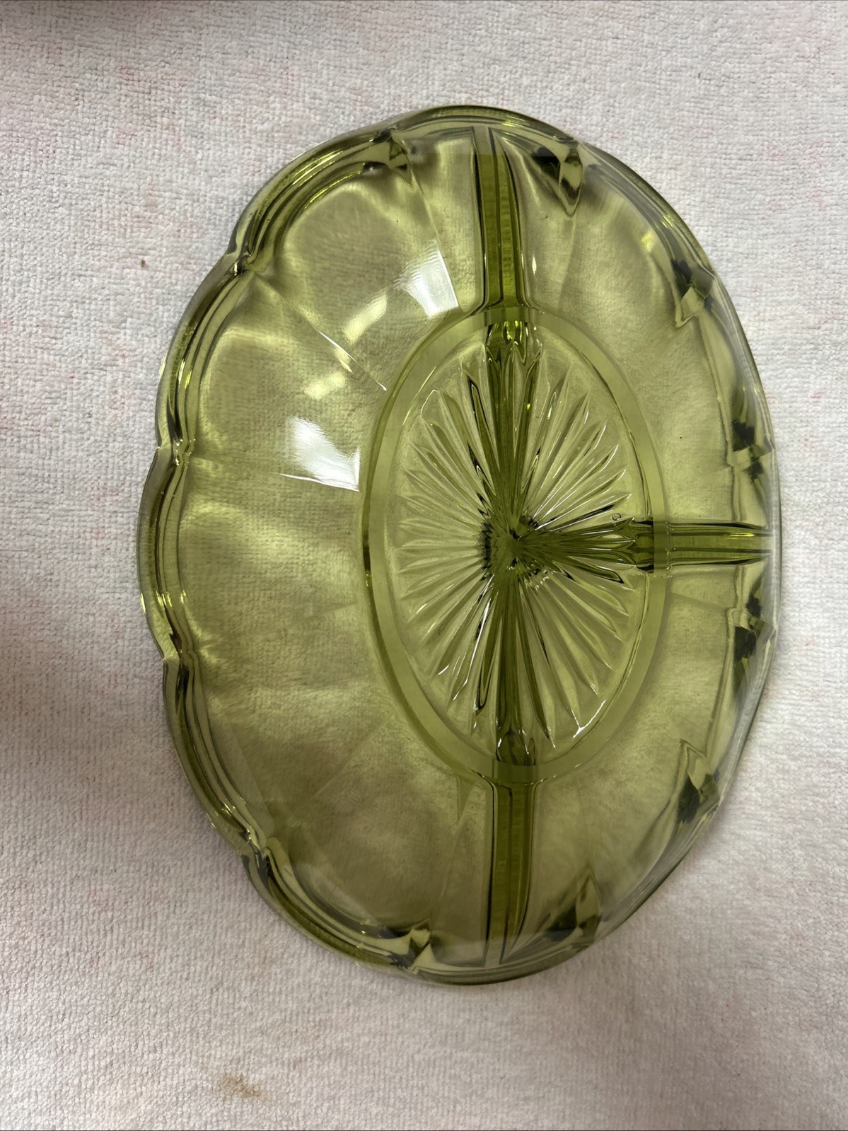 Anchor Hocking Fairfield Avocado Green 3 Part Divided Relish Dish Scalloped Edge