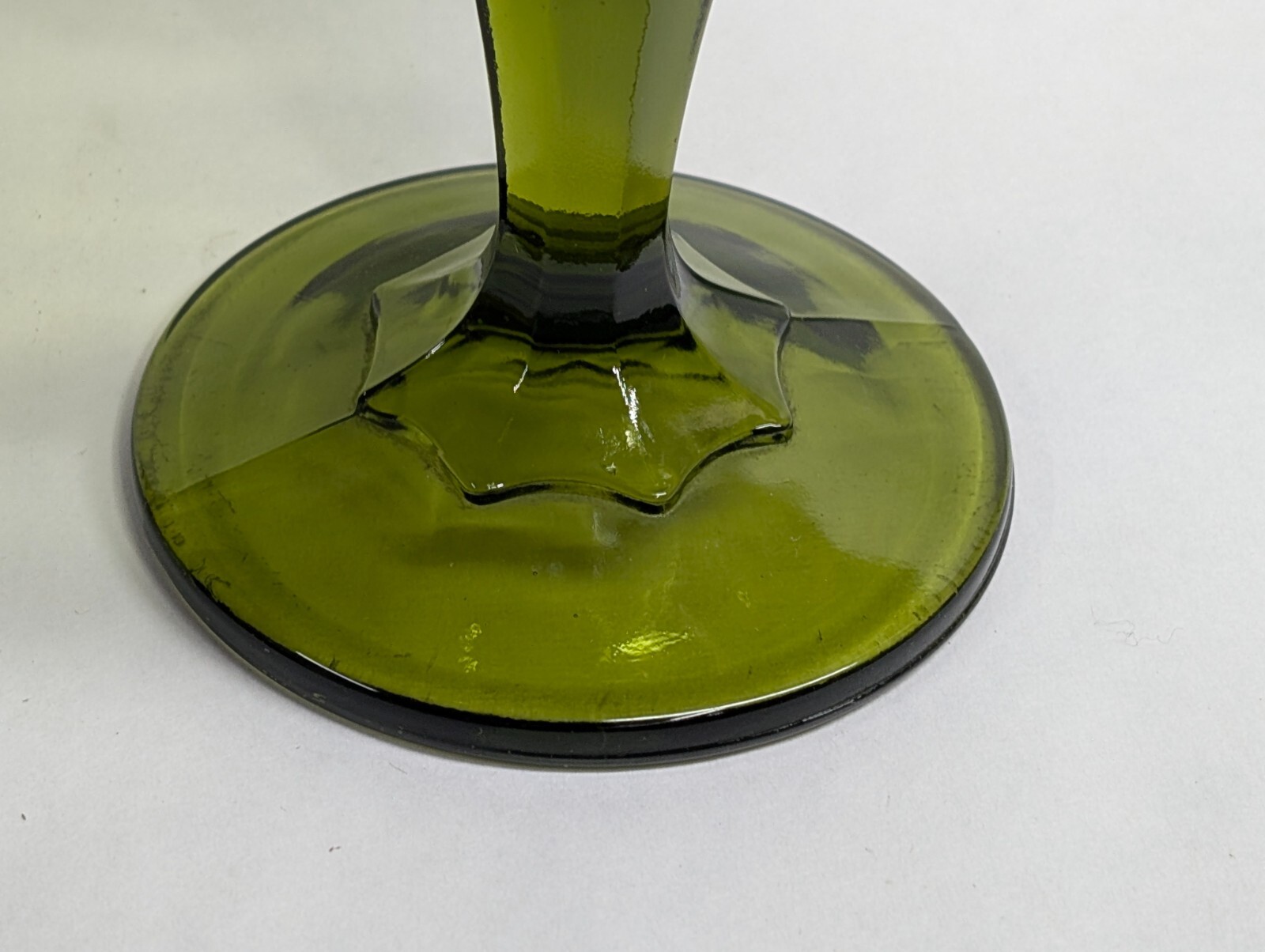 Vintage Indiana Glass Scalloped Olive Green Tear Drop Pedestal Compote Dish 7.5″