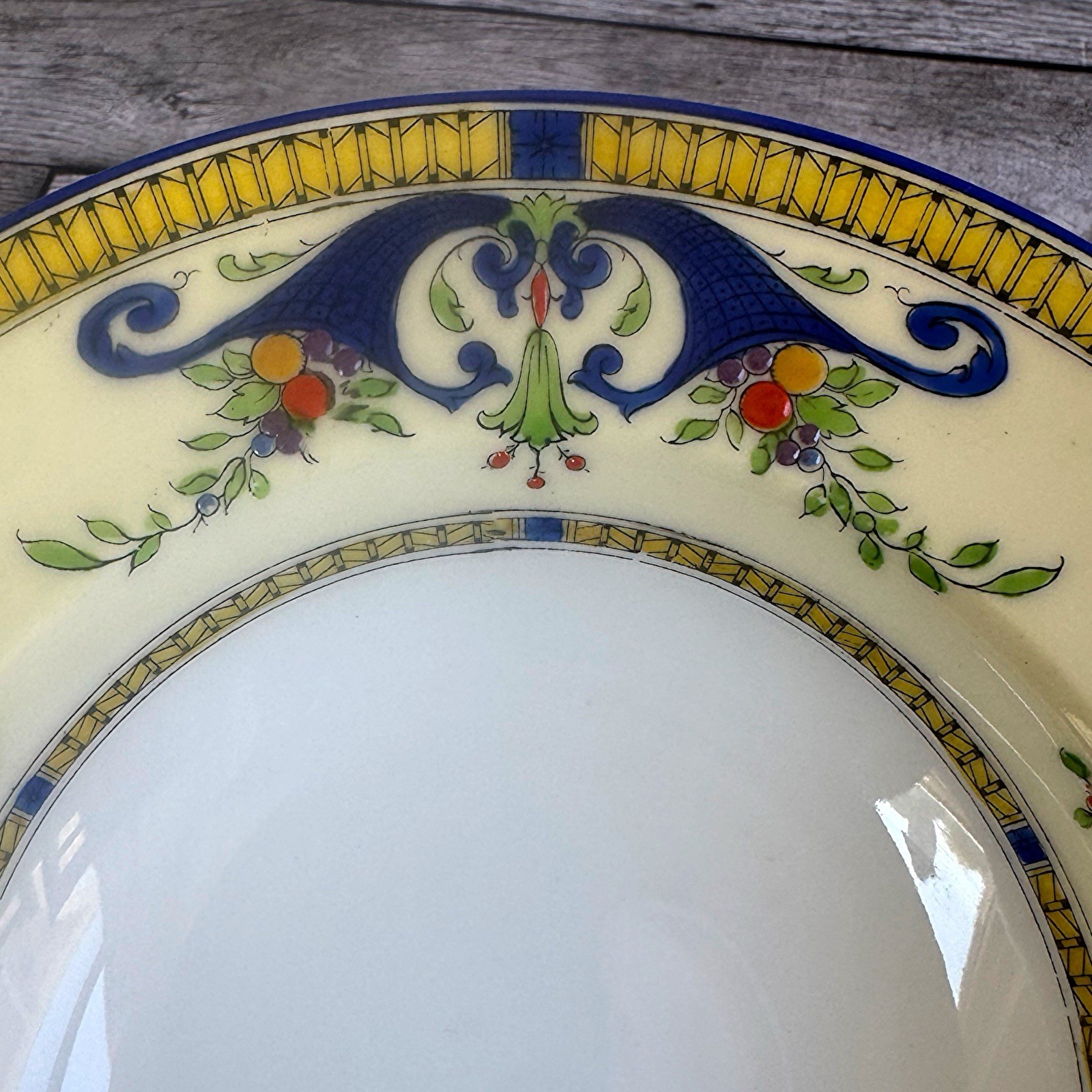 Royal Worcester Bordeaux Set 3 Dinner Plate Two Berry Bowls Bone China England