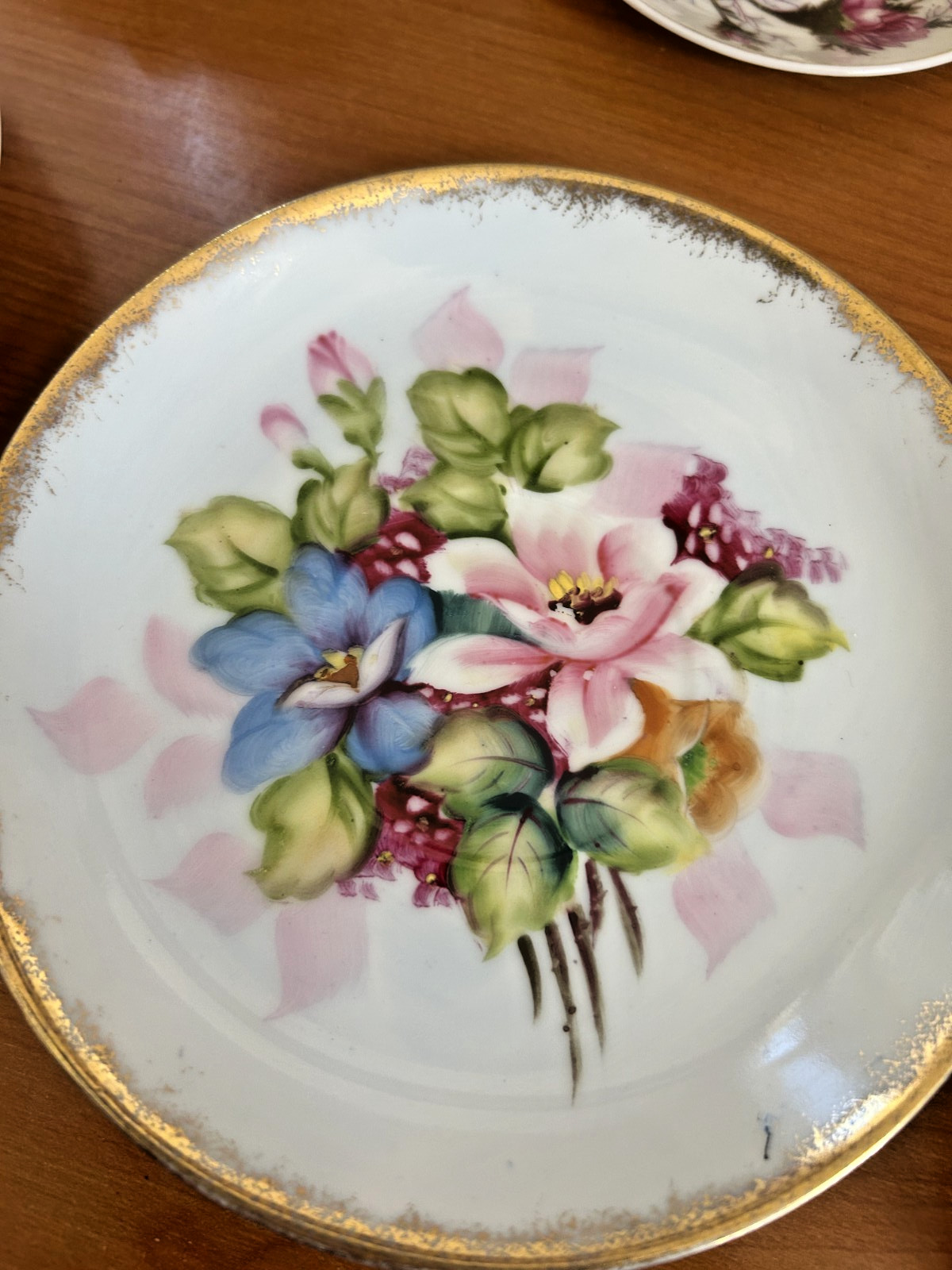 Lot: 6 Vintage Floral Variety Cottage Core Wall Plate Decor 10″ & Smaller
