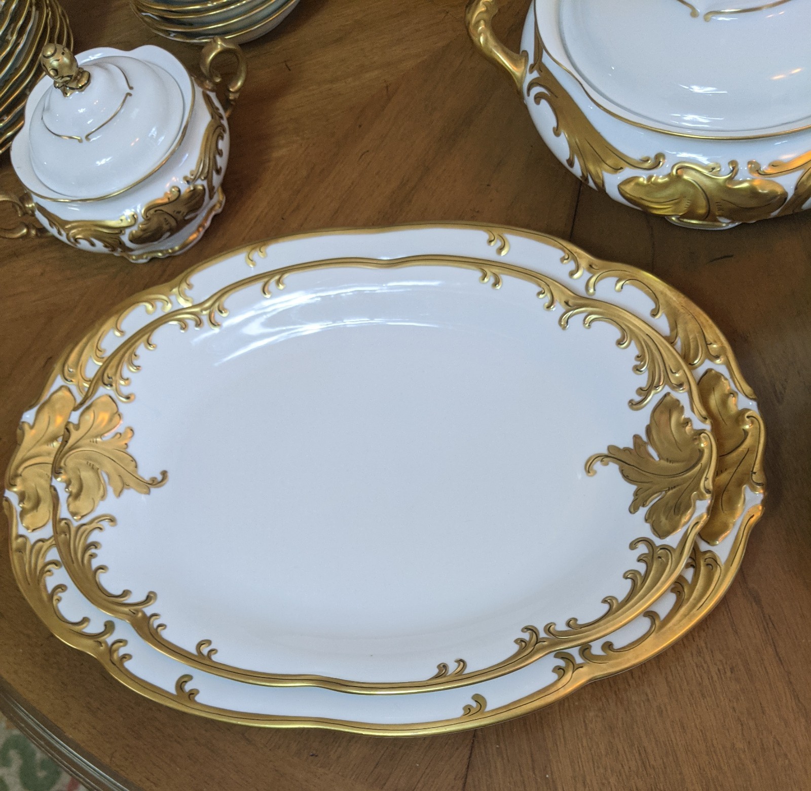 WALBRZYCH WAWEL CHINA POLAND GOLD GILDED EDGE COMPLETE SERVICE FOR 10 UNBOXED