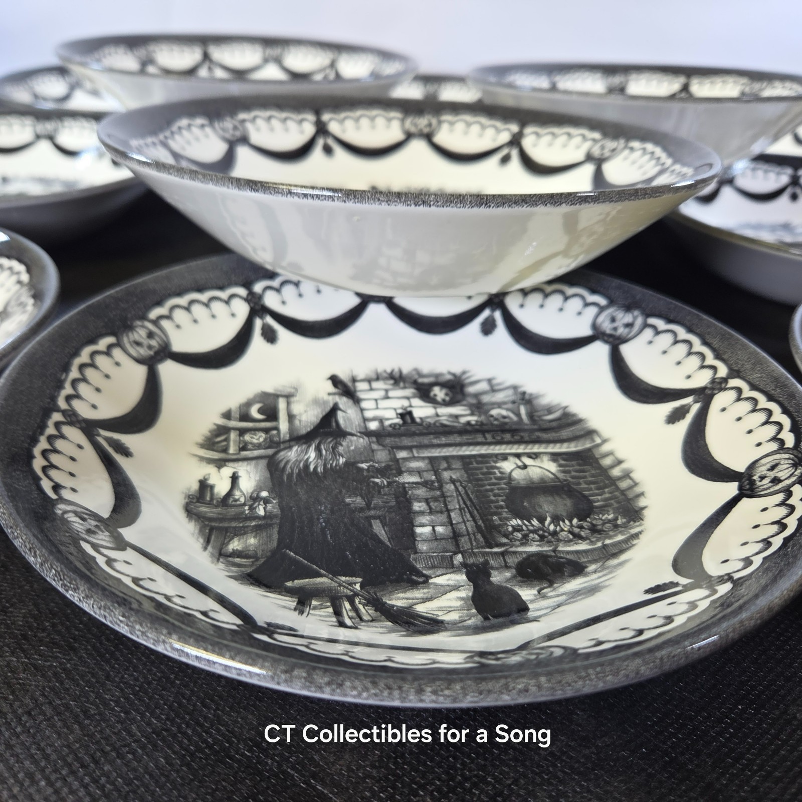 New Set 12 Royal Stafford Haunted Home Cereal Bowls 7 1/2″ Black & White in Box
