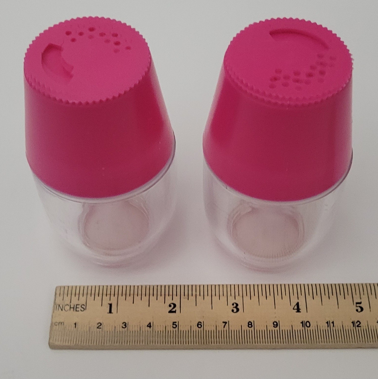 Vintage Clear Plastic Spice Or Salt Pepper Shaker Shakers With Hot Pink Top