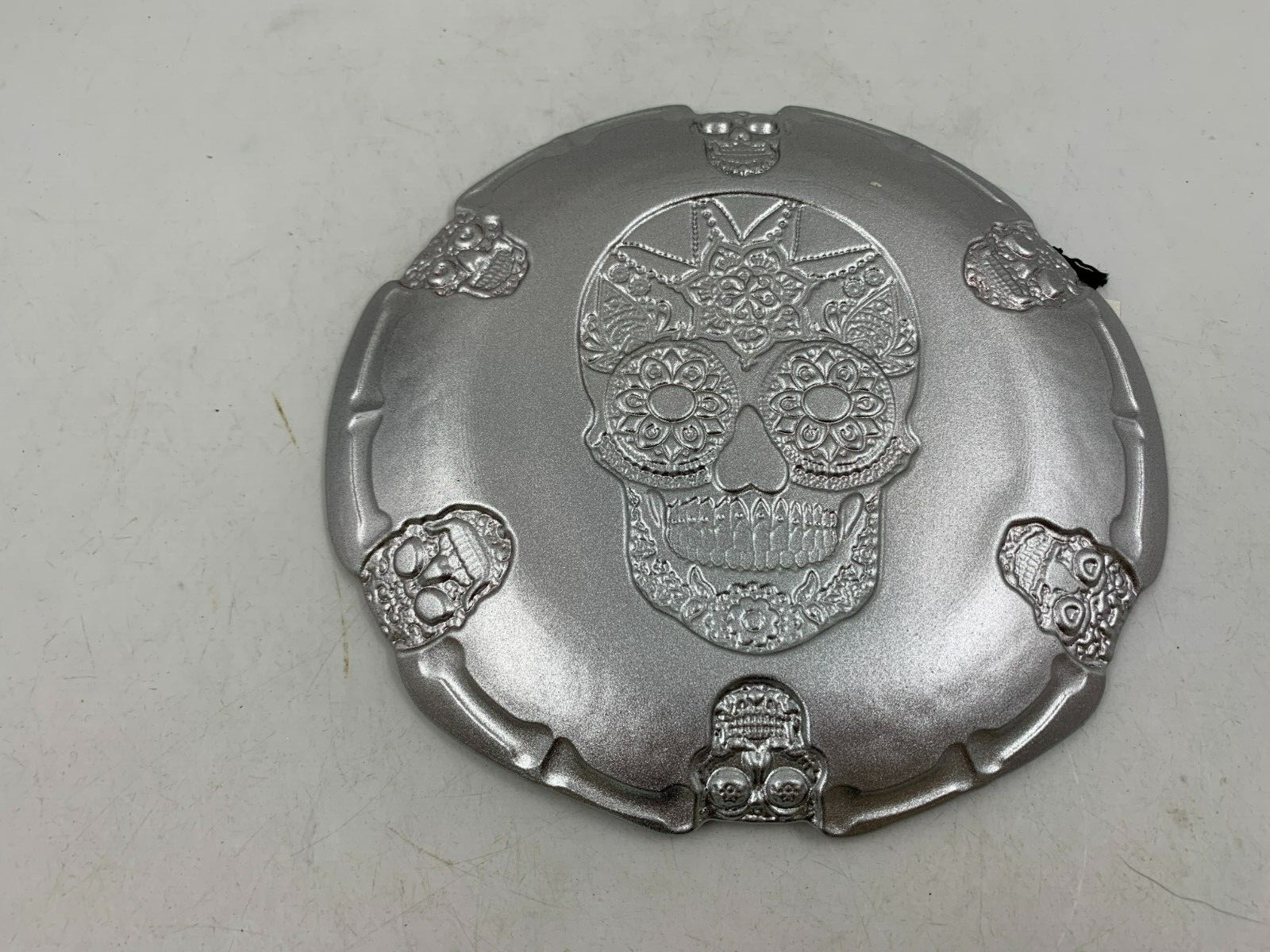 Akcam 8in Sugar Skull Red & Black Glass Plate BB01B02043