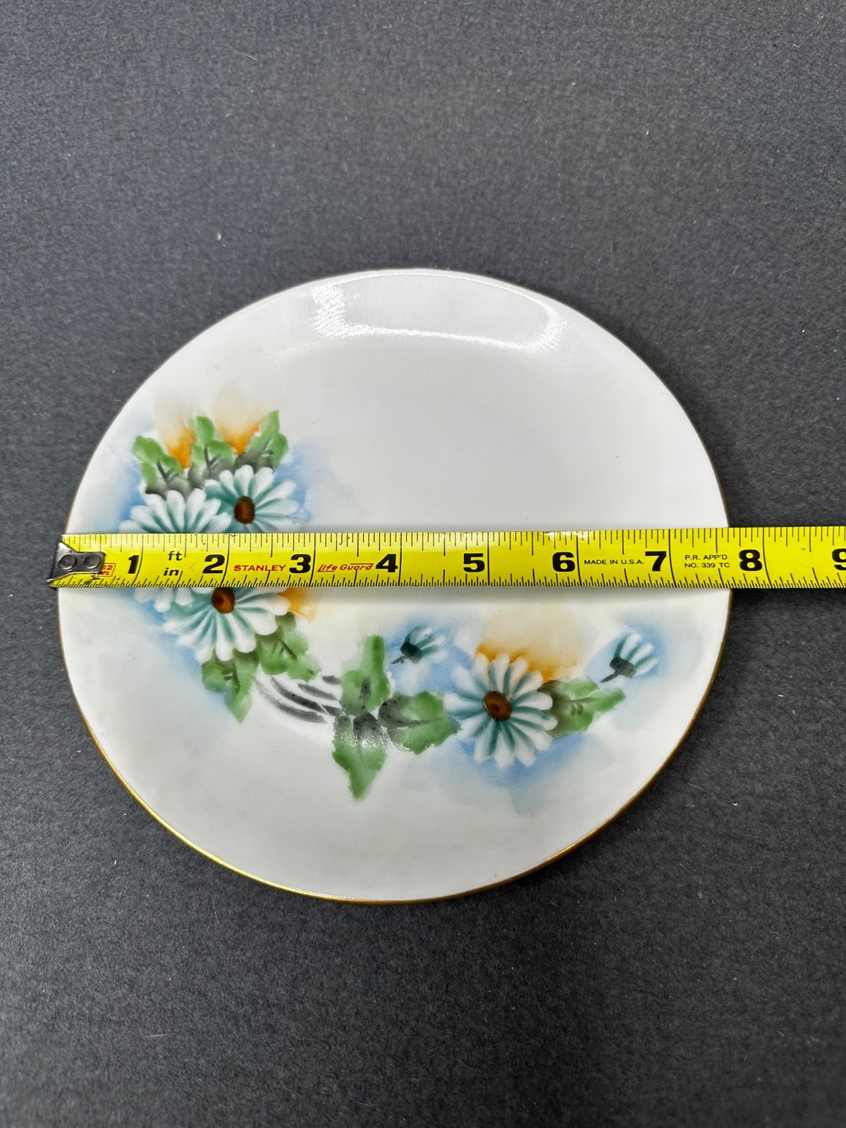 Set of (12) American Hand Painted Yellow Flower 8″ Round Plates